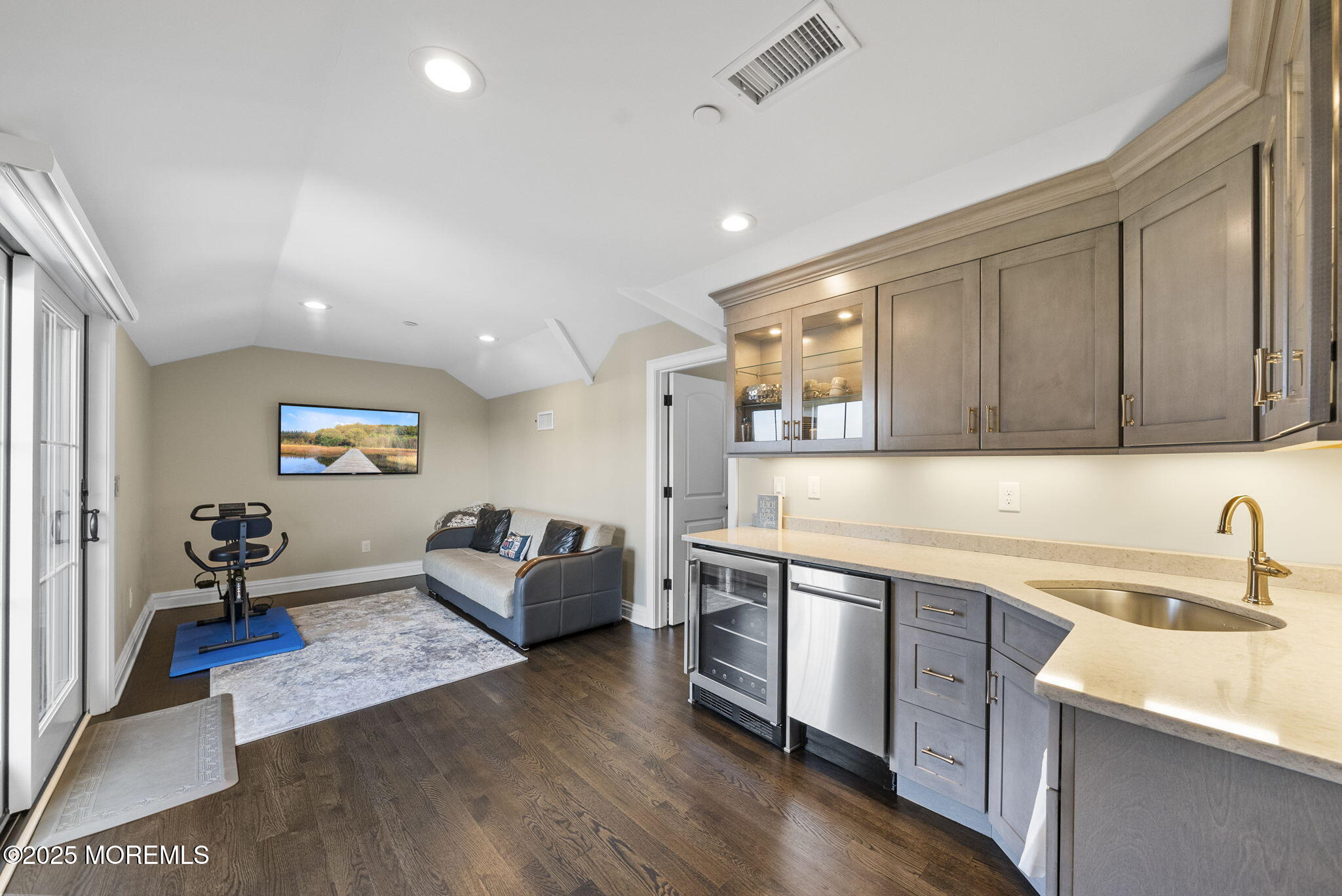 Long Branch, New Jersey, 07740, United States, 4 Bedrooms Bedrooms, ,4 BathroomsBathrooms,Residential,Active,1914600