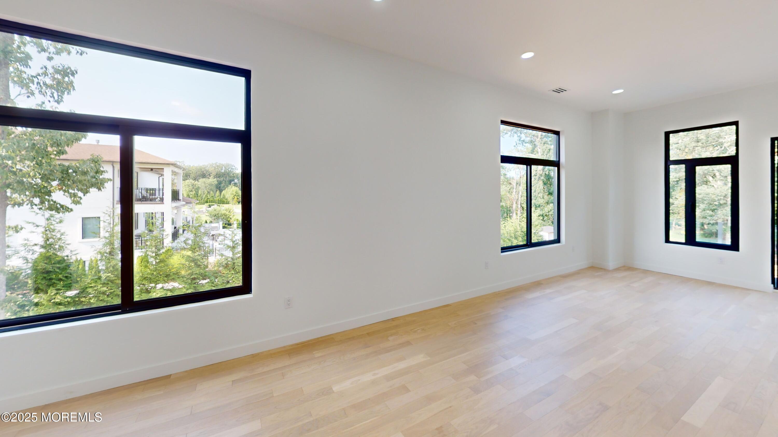 Marlboro, New Jersey, 07746, United States, 5 Bedrooms Bedrooms, ,5 BathroomsBathrooms,Residential,Active,1929654