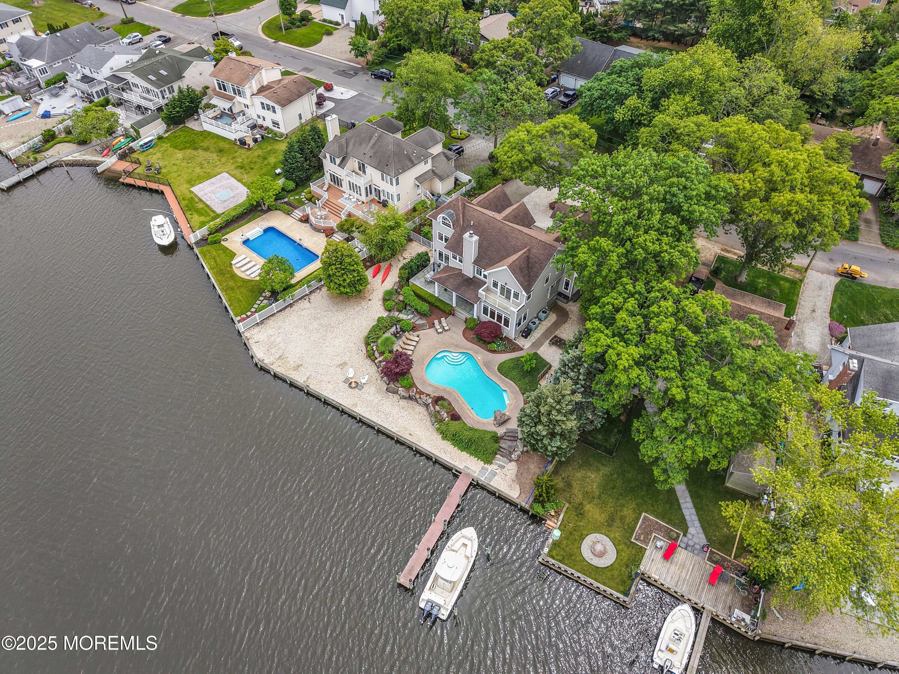 Brick, New Jersey, 08724, United States, 5 Bedrooms Bedrooms, ,3 BathroomsBathrooms,Residential,Pending,1829918