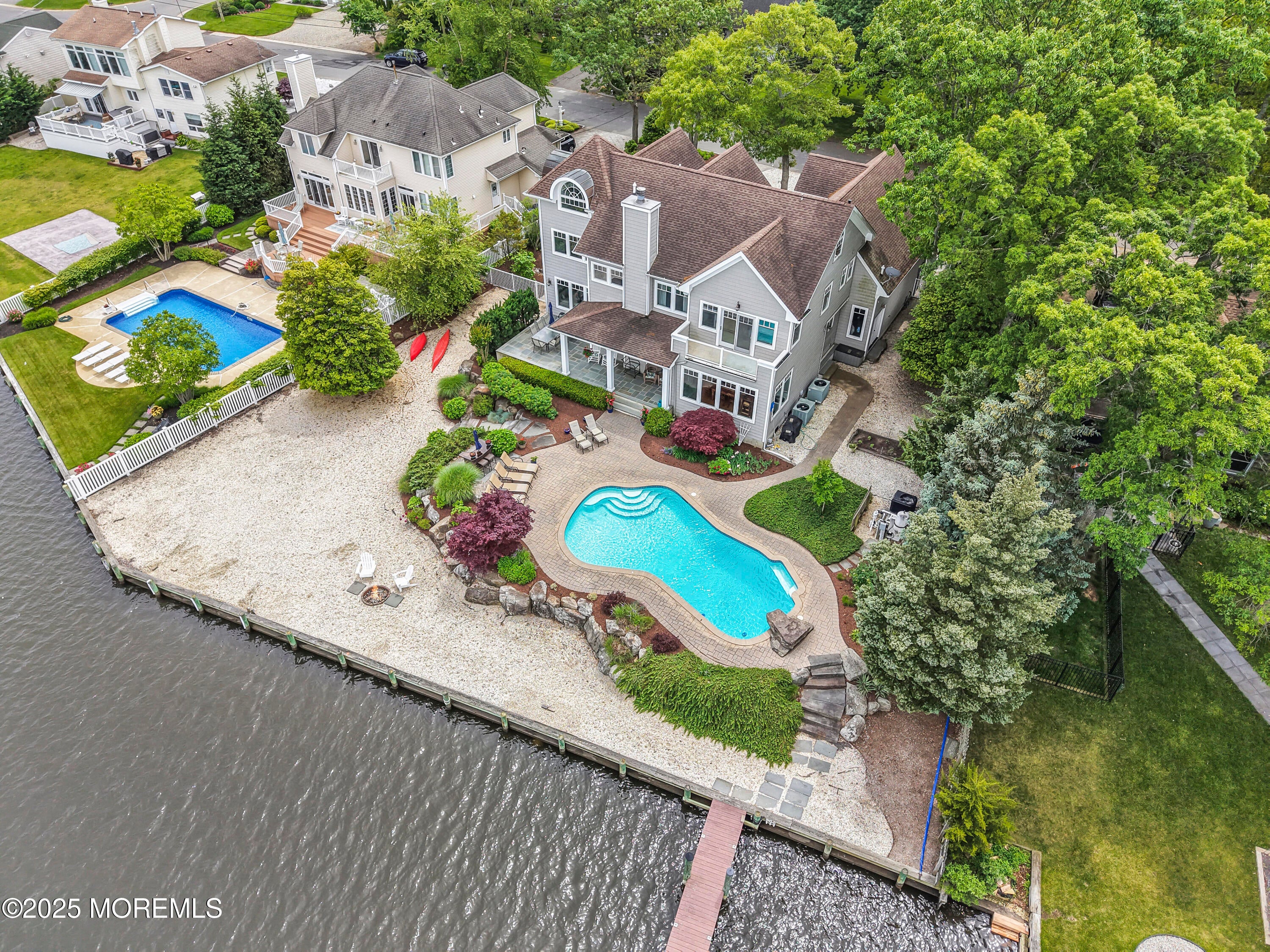 Brick, New Jersey, 08724, United States, 5 Bedrooms Bedrooms, ,3 BathroomsBathrooms,Residential,Pending,1829918