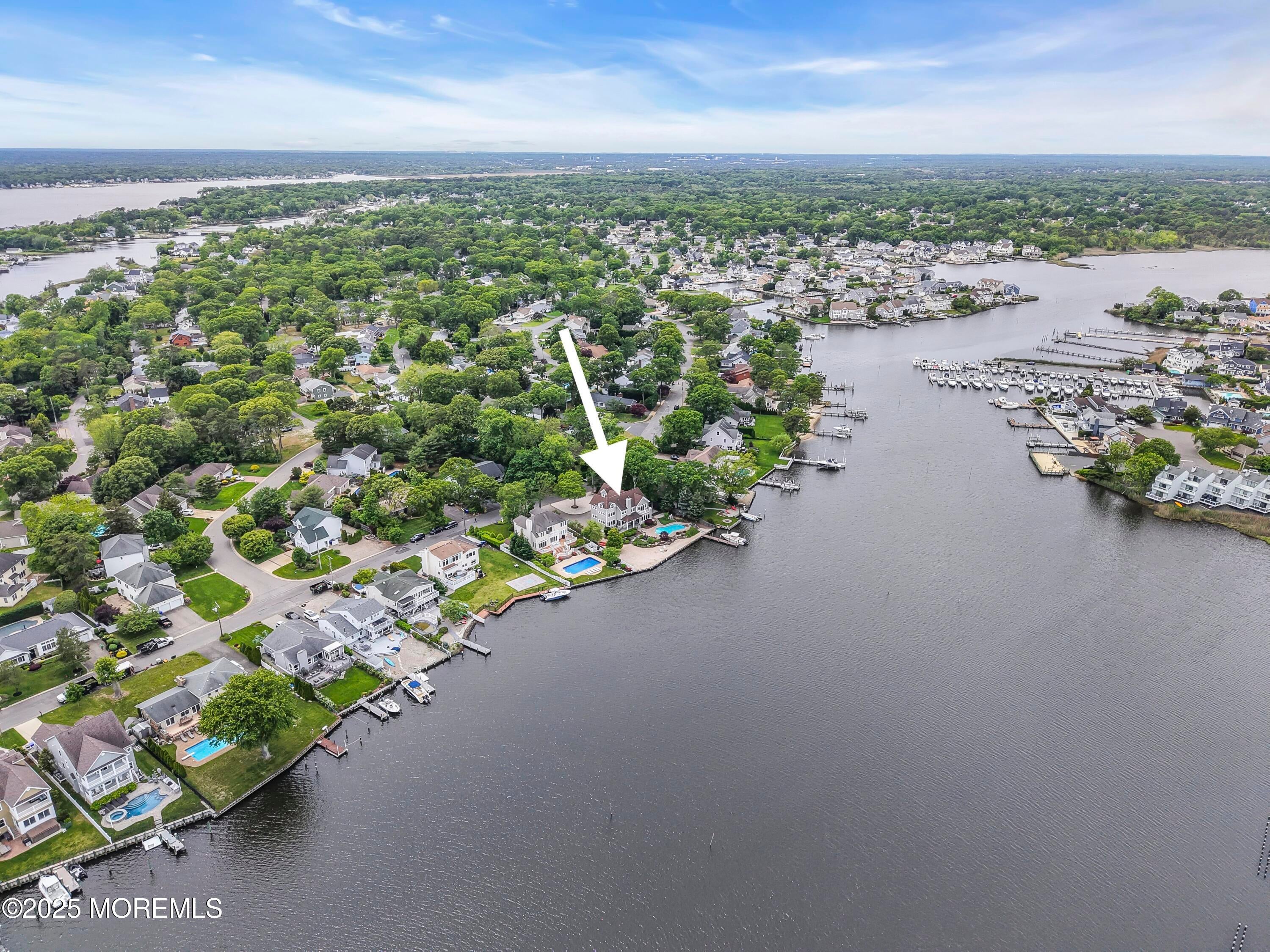 Brick, New Jersey, 08724, United States, 5 Bedrooms Bedrooms, ,3 BathroomsBathrooms,Residential,Pending,1829918