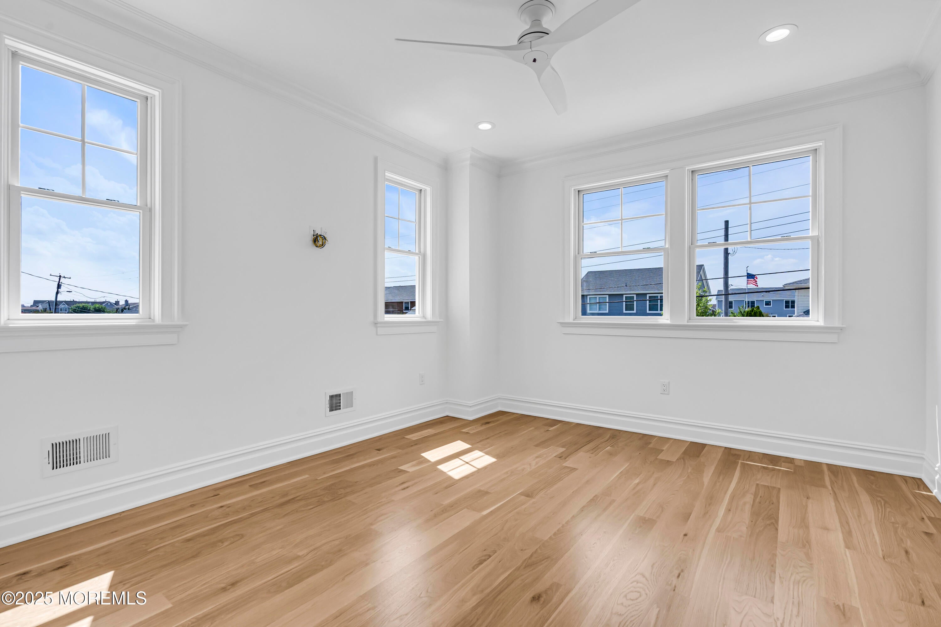 Mantoloking, New Jersey, 08738, United States, 6 Bedrooms Bedrooms, ,6 BathroomsBathrooms,Residential,Active,1904143