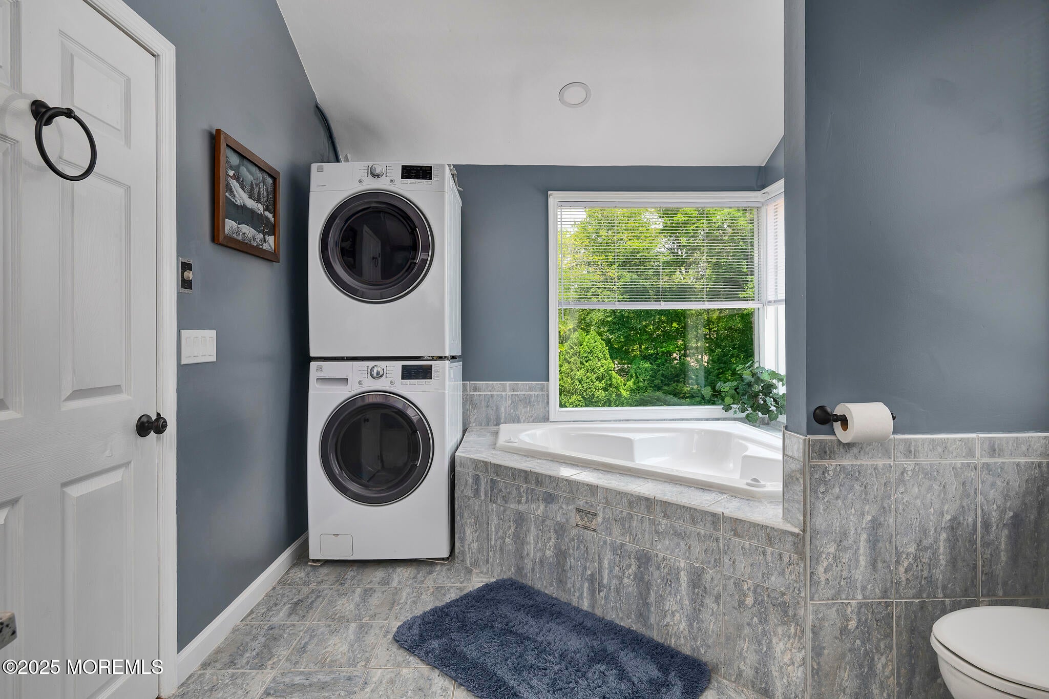 Manahawkin, New Jersey, 08050, United States, 4 Bedrooms Bedrooms, ,4 BathroomsBathrooms,Residential,Active,1879978