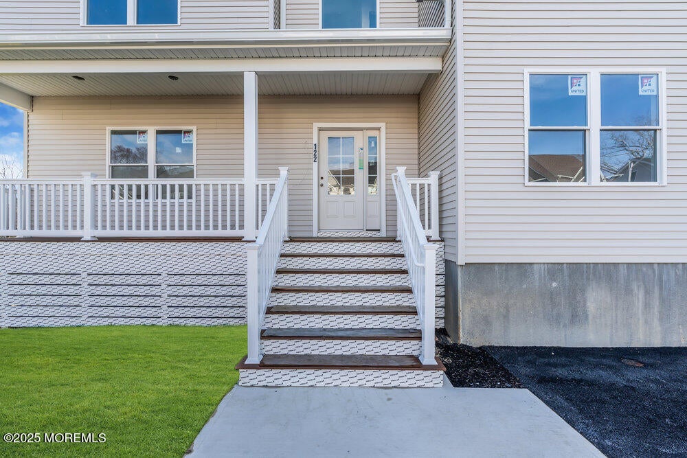 Toms River, New Jersey, 08755, United States, 5 Bedrooms Bedrooms, ,5 BathroomsBathrooms,Residential,Active,1997624