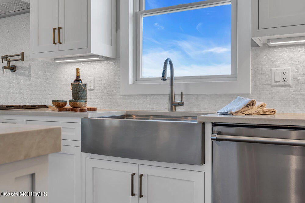 Lavallette, New Jersey, 08735, United States, 6 Bedrooms Bedrooms, ,6 BathroomsBathrooms,Residential,Active,1988716