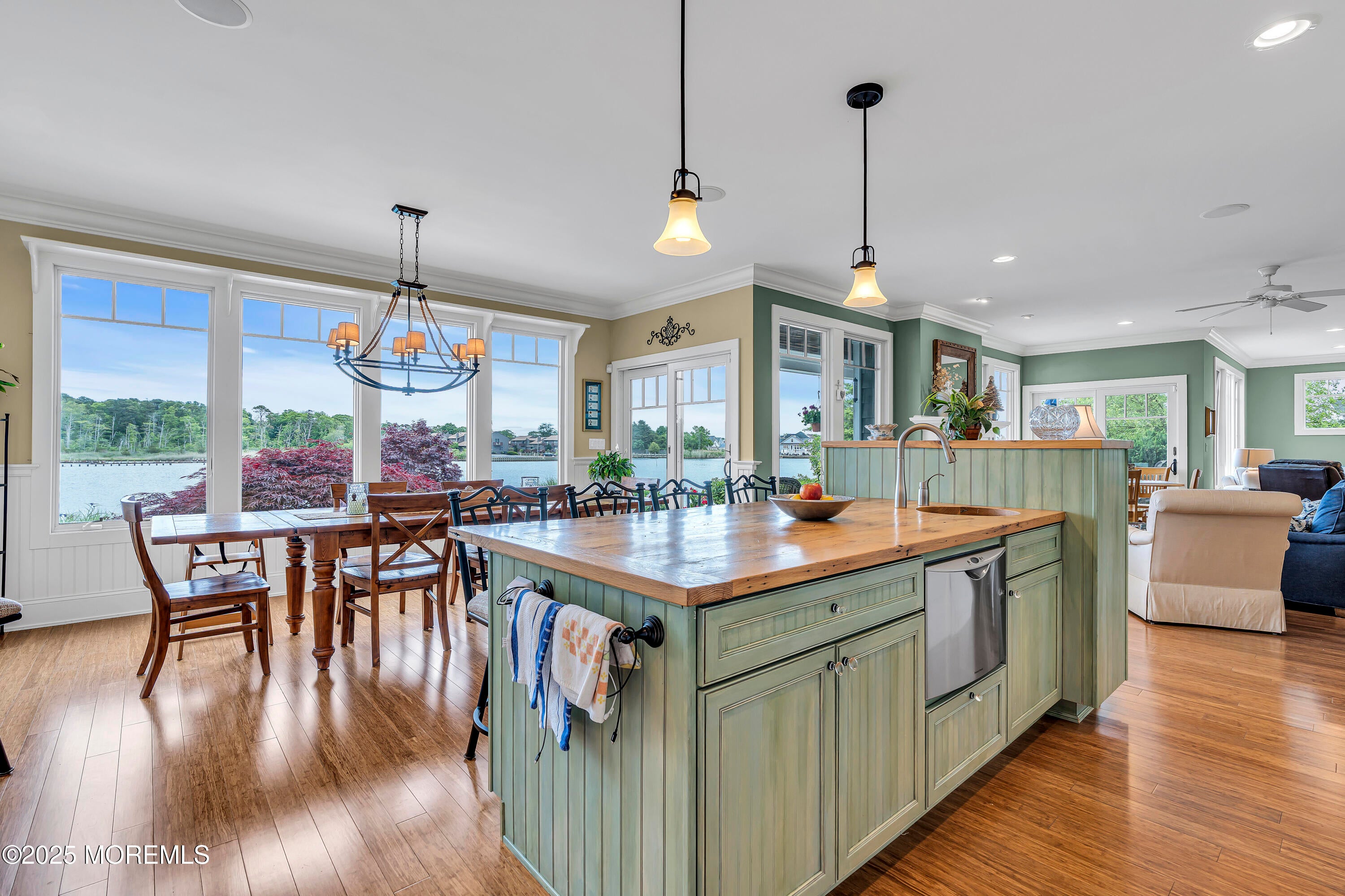 Brick, New Jersey, 08724, United States, 5 Bedrooms Bedrooms, ,3 BathroomsBathrooms,Residential,Pending,1829918