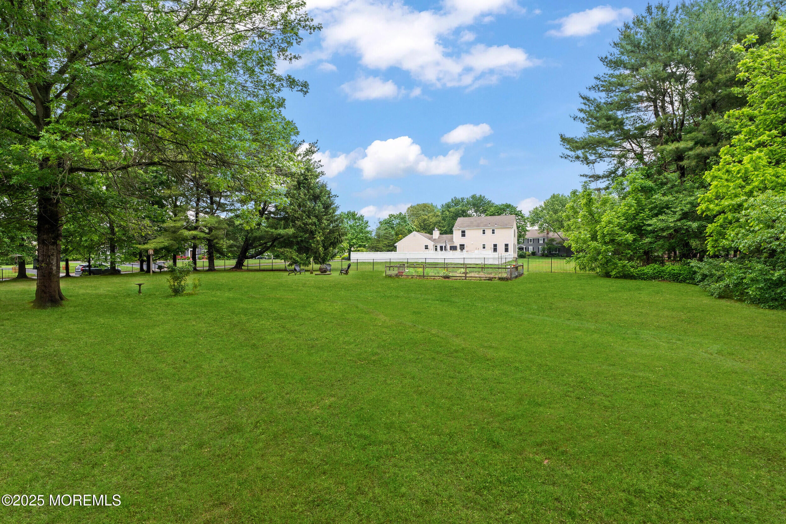 Allenwood, New Jersey, 08720, United States, 5 Bedrooms Bedrooms, ,3 BathroomsBathrooms,Residential,Active,1849537