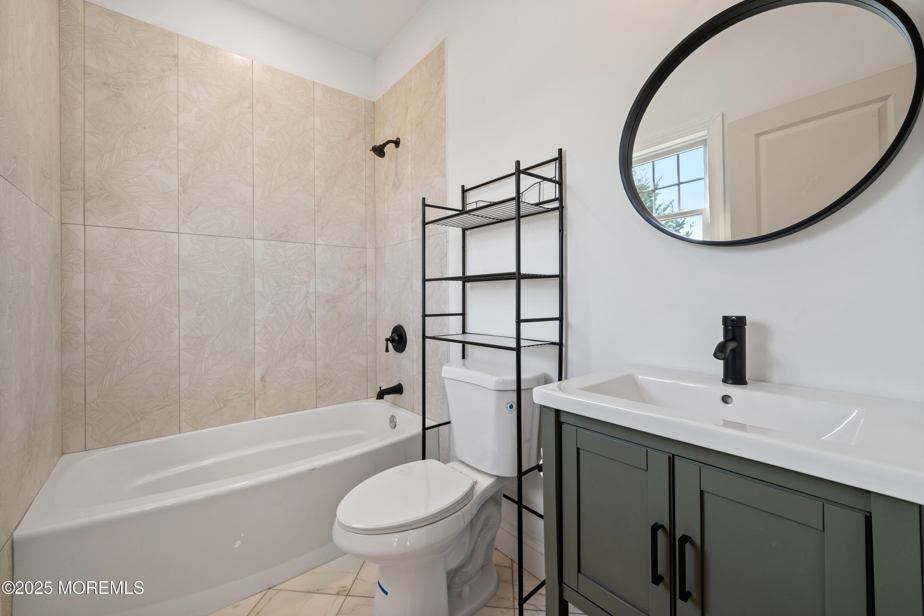 Waretown, New Jersey, 08758, United States, 4 Bedrooms Bedrooms, ,3 BathroomsBathrooms,Residential,Active,1903205