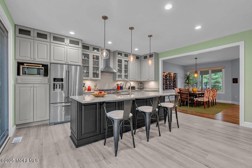 Eatontown, New Jersey, 07724, United States, 5 Bedrooms Bedrooms, ,3 BathroomsBathrooms,Residential,Active,1922289