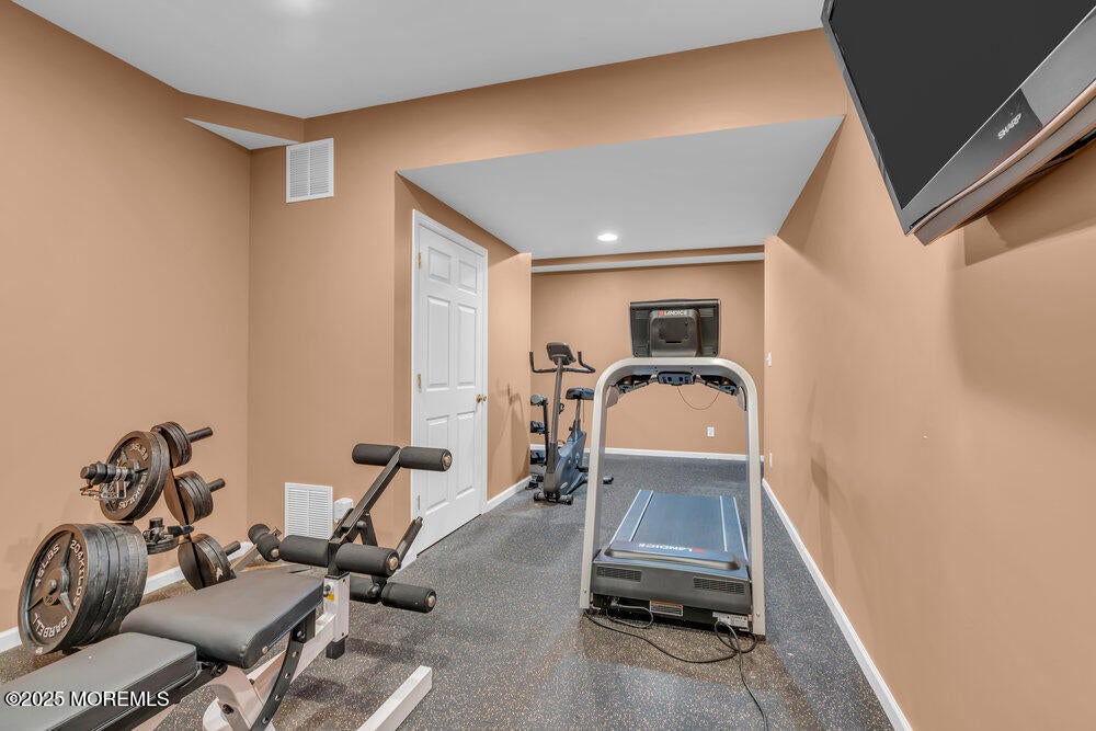 Manalapan, New Jersey, 07726, United States, 4 Bedrooms Bedrooms, ,4 BathroomsBathrooms,Residential,Active,1871928