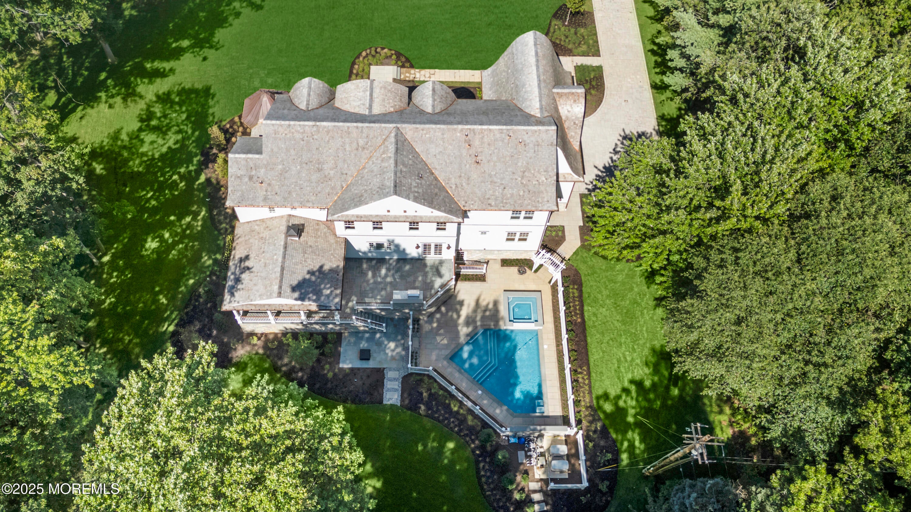 Rumson, New Jersey, 07760, United States, 6 Bedrooms Bedrooms, ,7 BathroomsBathrooms,Residential,Active,1904739