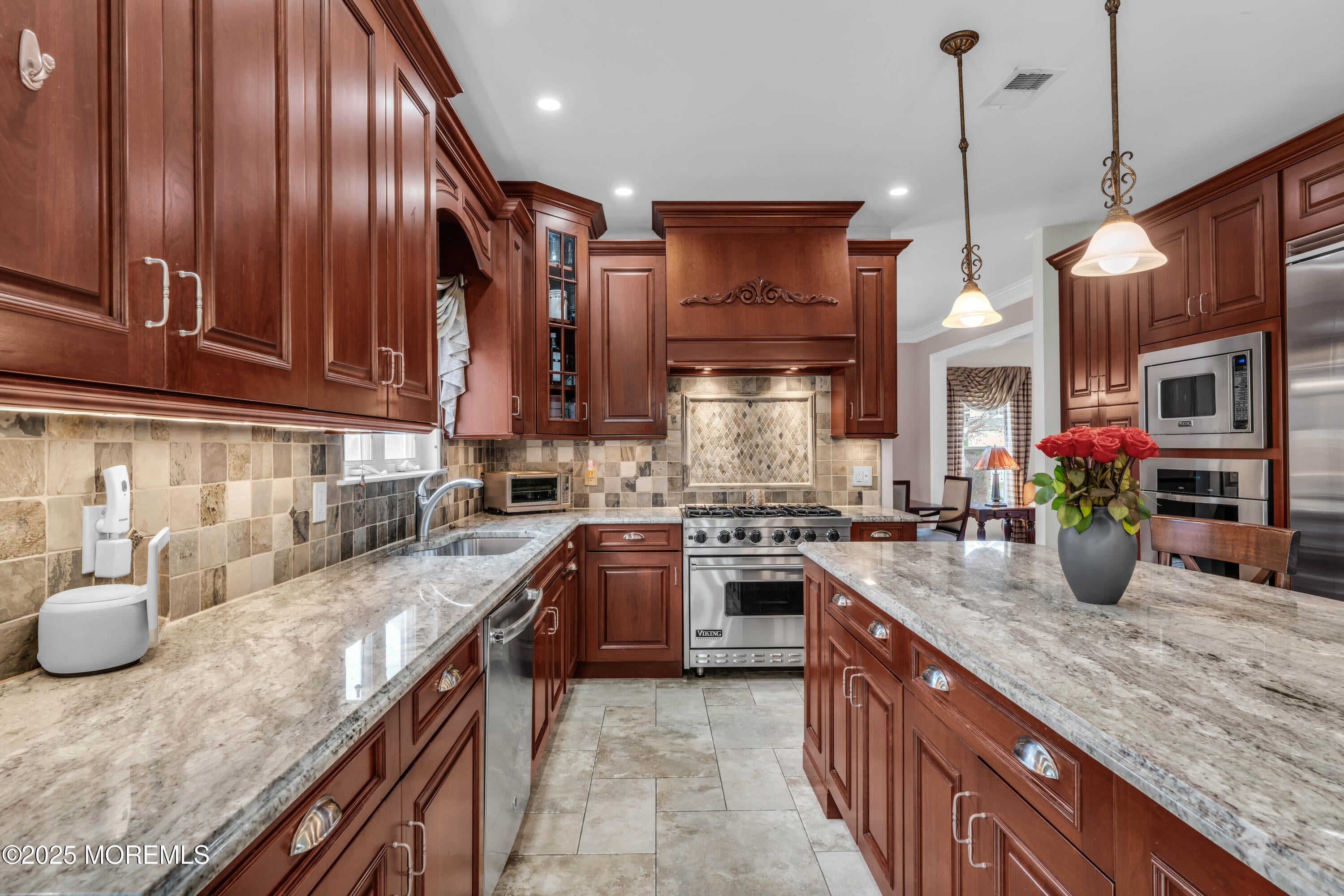 Old Bridge, New Jersey, 08857, United States, 5 Bedrooms Bedrooms, ,4 BathroomsBathrooms,Residential,Pending,1992258