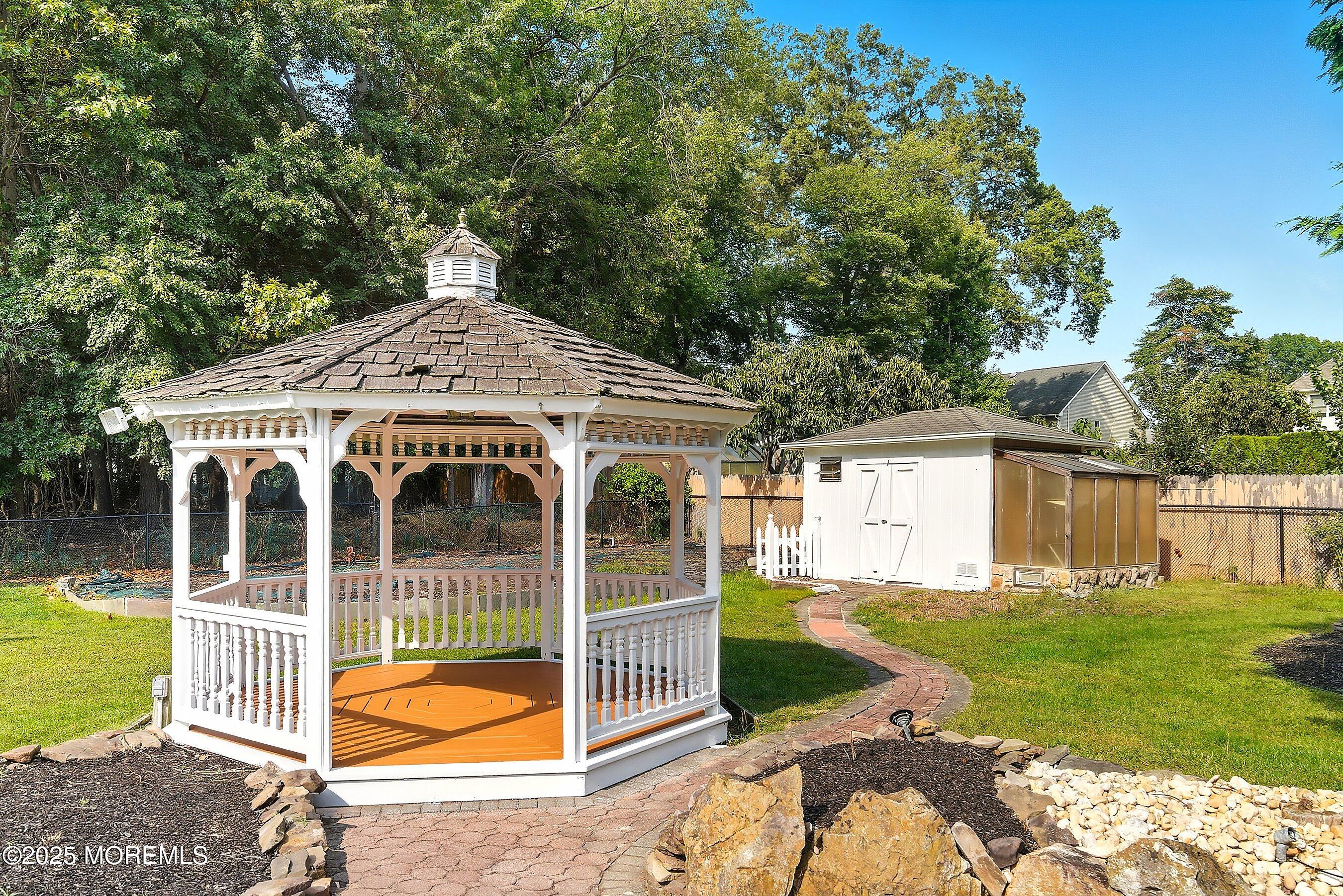 Manalapan, New Jersey, 07726, United States, 5 Bedrooms Bedrooms, ,3 BathroomsBathrooms,Residential,Active,1952450