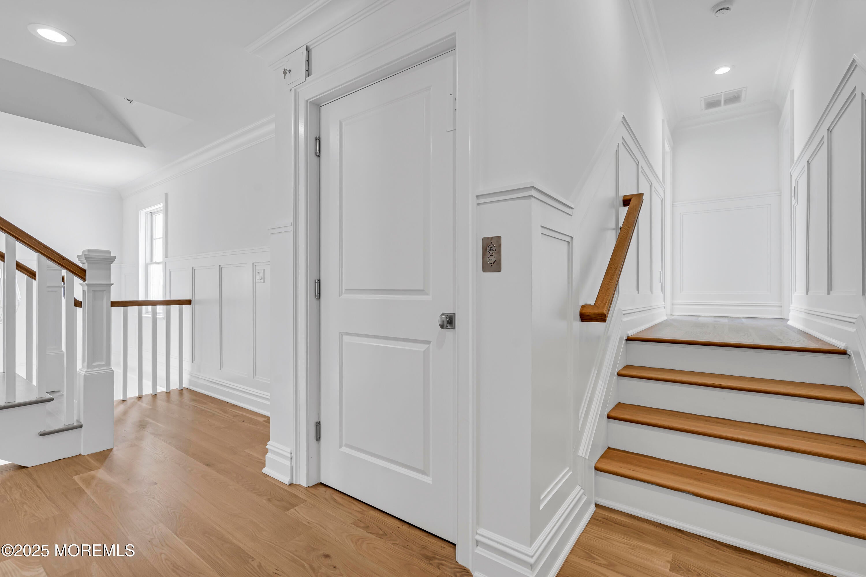 Mantoloking, New Jersey, 08738, United States, 6 Bedrooms Bedrooms, ,6 BathroomsBathrooms,Residential,Active,1904143