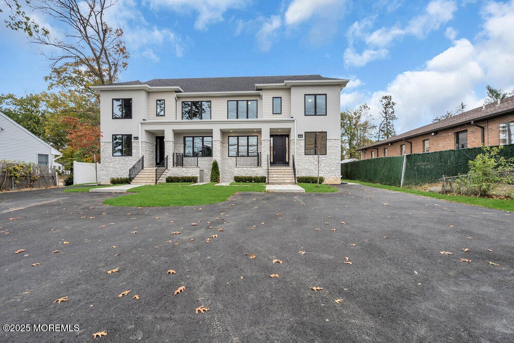 Lakewood, New Jersey, 08701, United States, 5 Bedrooms Bedrooms, ,4 BathroomsBathrooms,Residential,Active,1973338