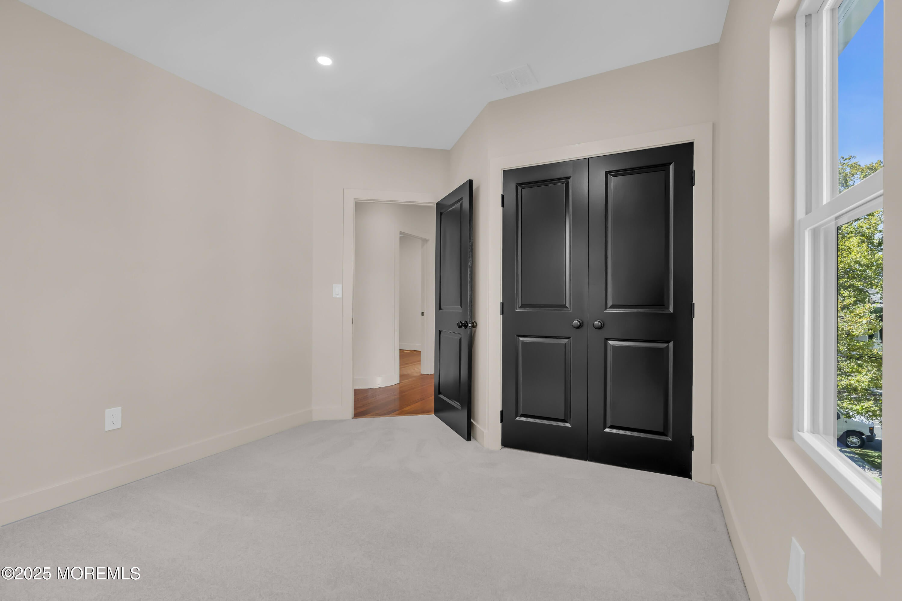 Asbury Park, New Jersey, 07712, United States, 6 Bedrooms Bedrooms, ,4 BathroomsBathrooms,Residential,Active,1929708