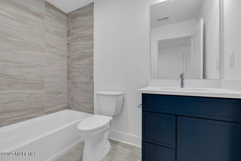 Toms River, New Jersey, 08755, United States, 5 Bedrooms Bedrooms, ,5 BathroomsBathrooms,Residential,Active,1997624