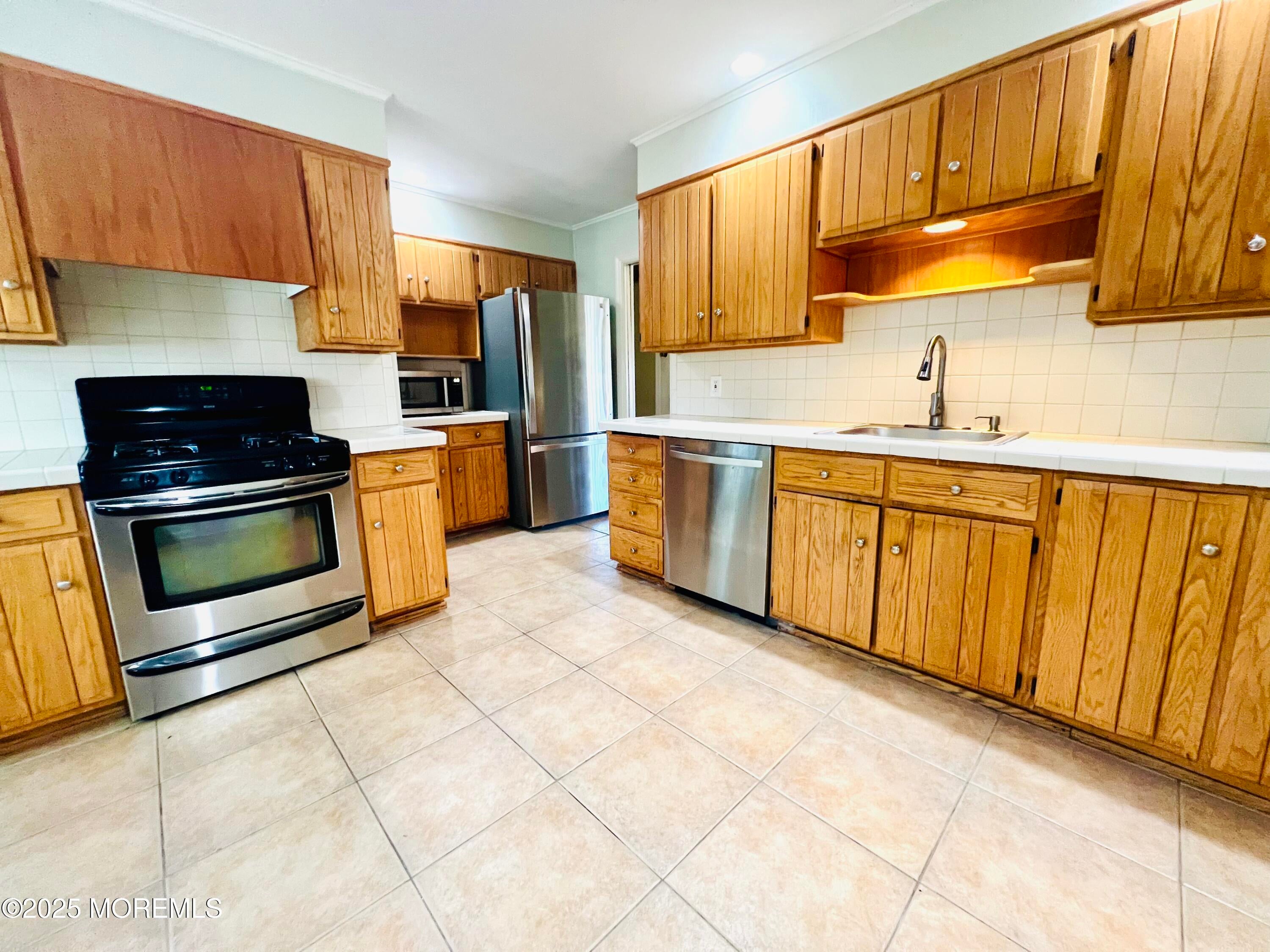 Oakhurst, New Jersey, 07755, United States, 4 Bedrooms Bedrooms, ,2 BathroomsBathrooms,Residential,Active,1905065