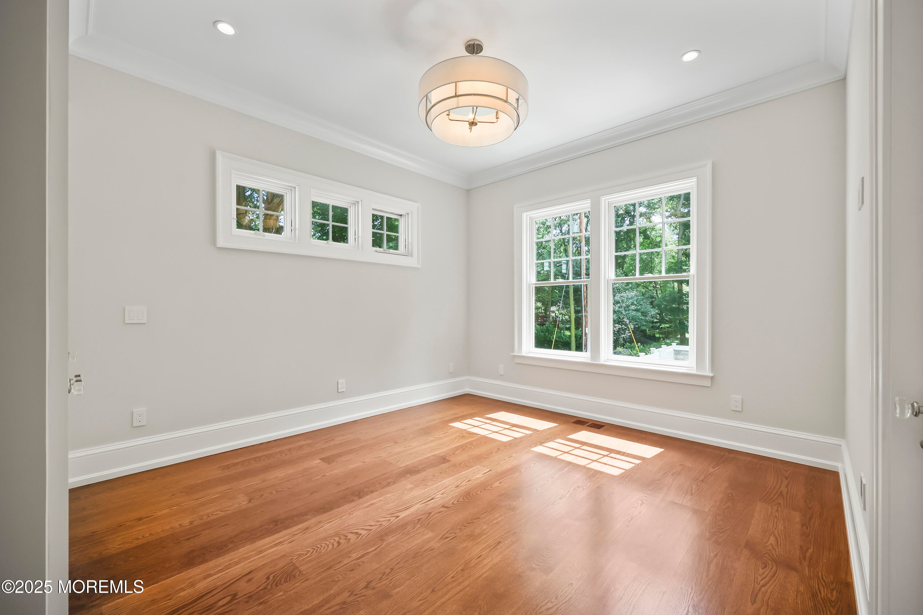 Rumson, New Jersey, 07760, United States, 6 Bedrooms Bedrooms, ,7 BathroomsBathrooms,Residential,Active,1904739