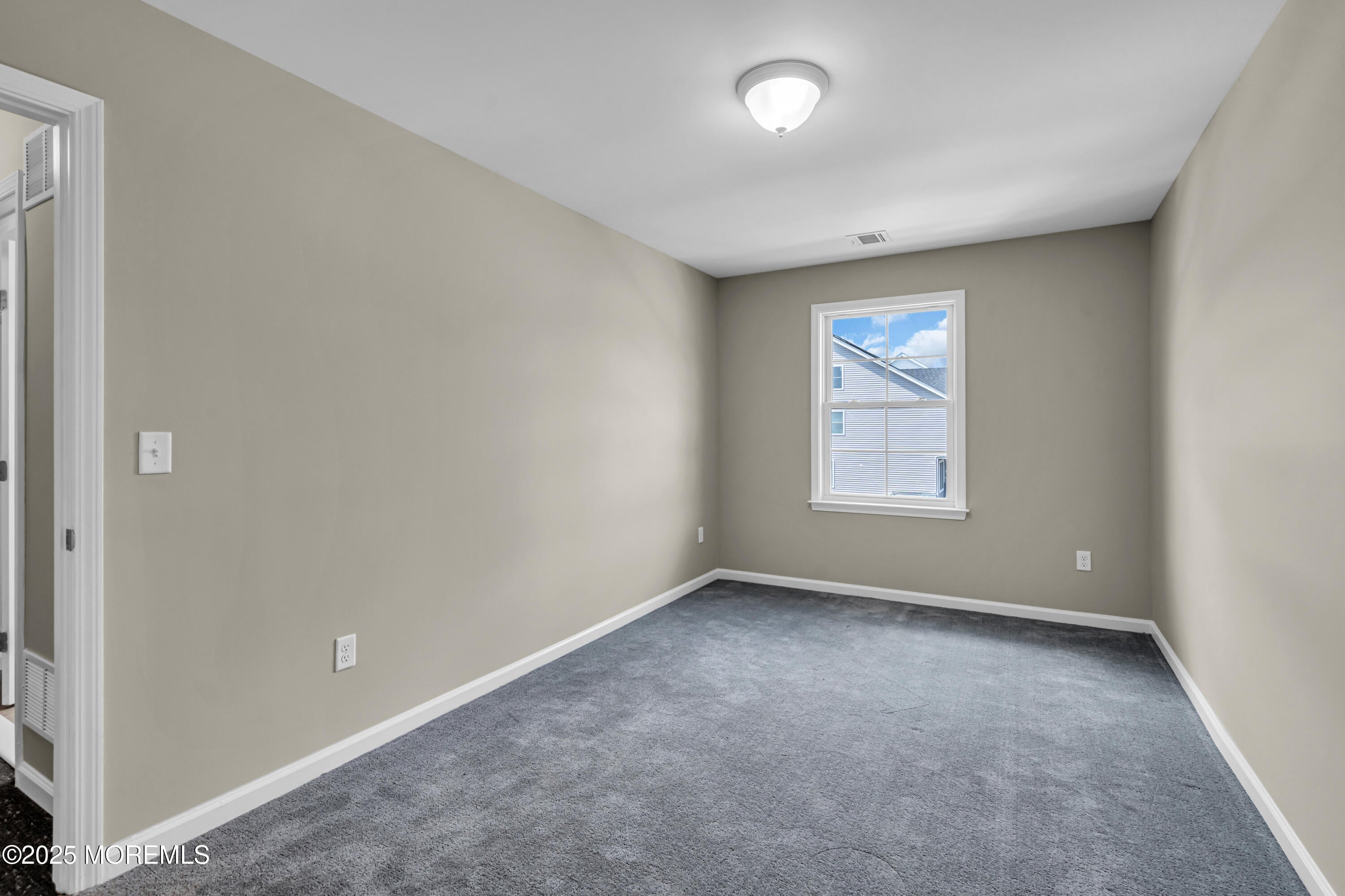 Lakewood, New Jersey, 08701, United States, 5 Bedrooms Bedrooms, ,4 BathroomsBathrooms,Residential,Active,1941365