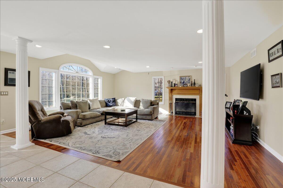 Manalapan, New Jersey, 07726, United States, 4 Bedrooms Bedrooms, ,4 BathroomsBathrooms,Residential,Active,1999930