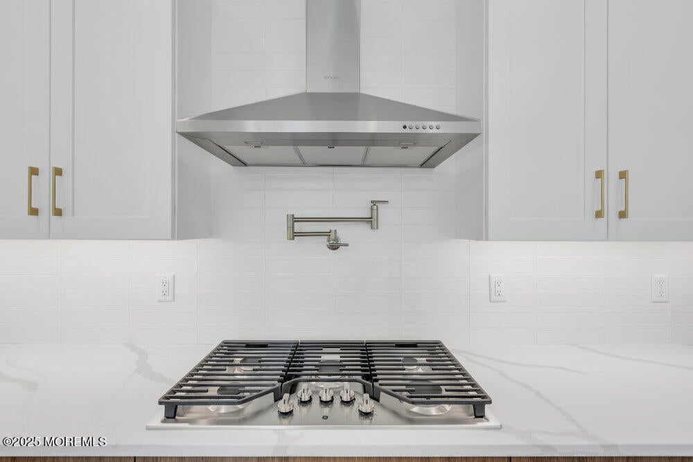 Jackson, New Jersey, 08527, United States, 6 Bedrooms Bedrooms, ,4 BathroomsBathrooms,Residential,Active,1973337