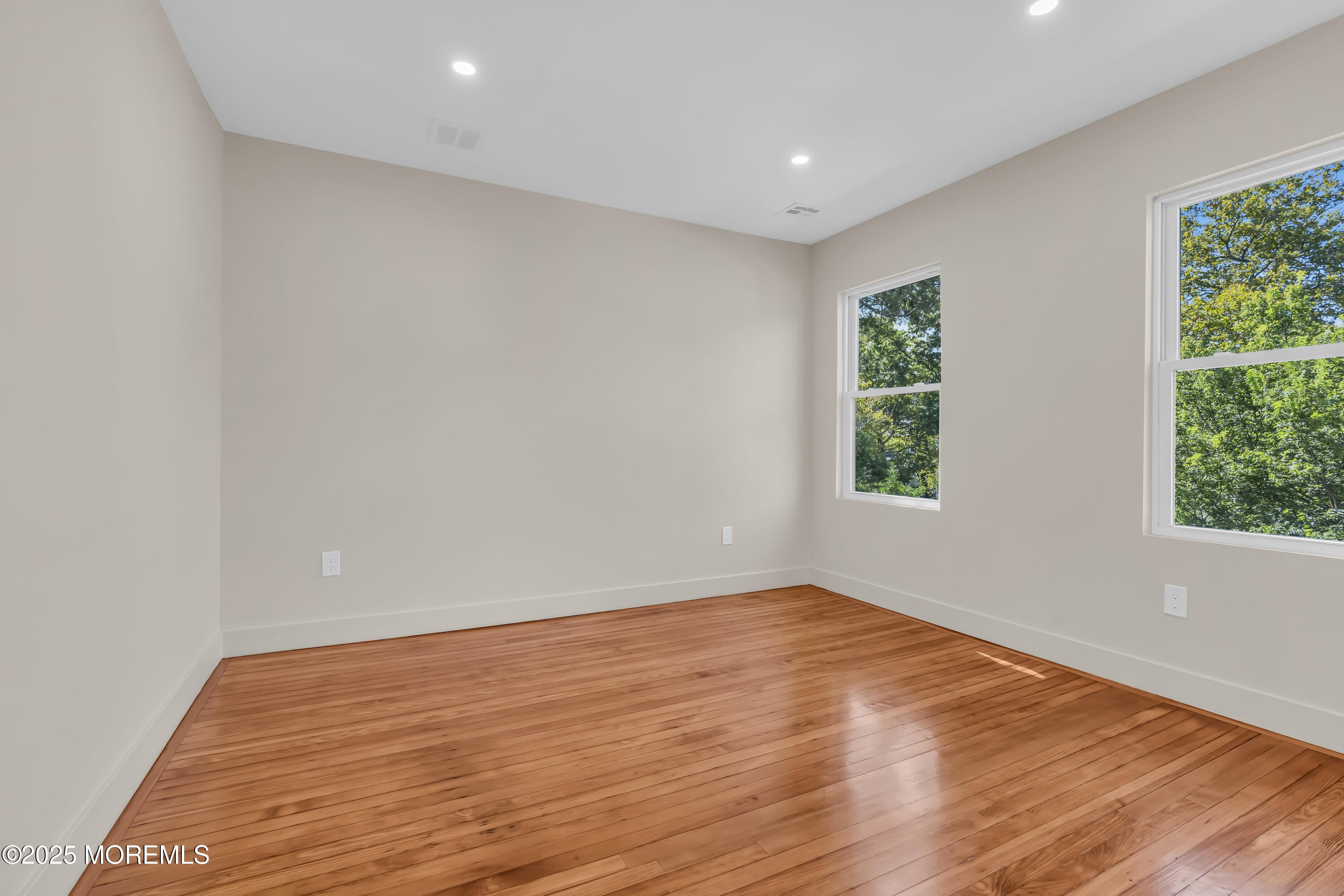 Asbury Park, New Jersey, 07712, United States, 6 Bedrooms Bedrooms, ,4 BathroomsBathrooms,Residential,Active,1929708