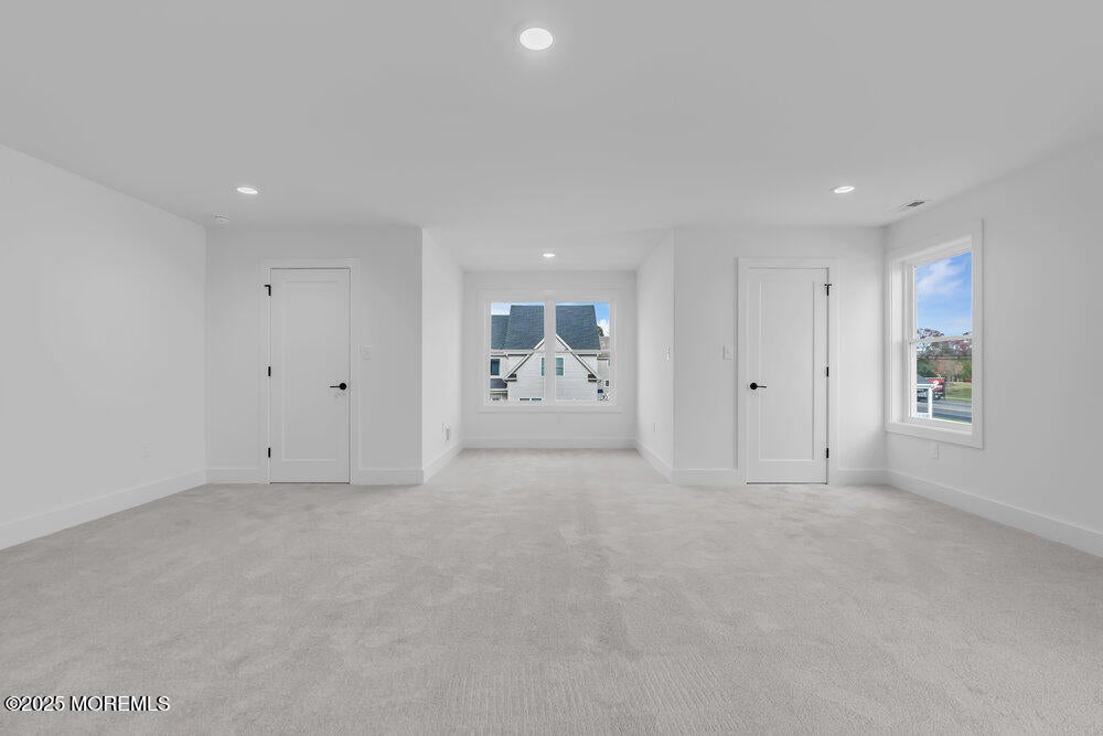 Toms River, New Jersey, 08755, United States, 5 Bedrooms Bedrooms, ,5 BathroomsBathrooms,Residential,Active,1997624