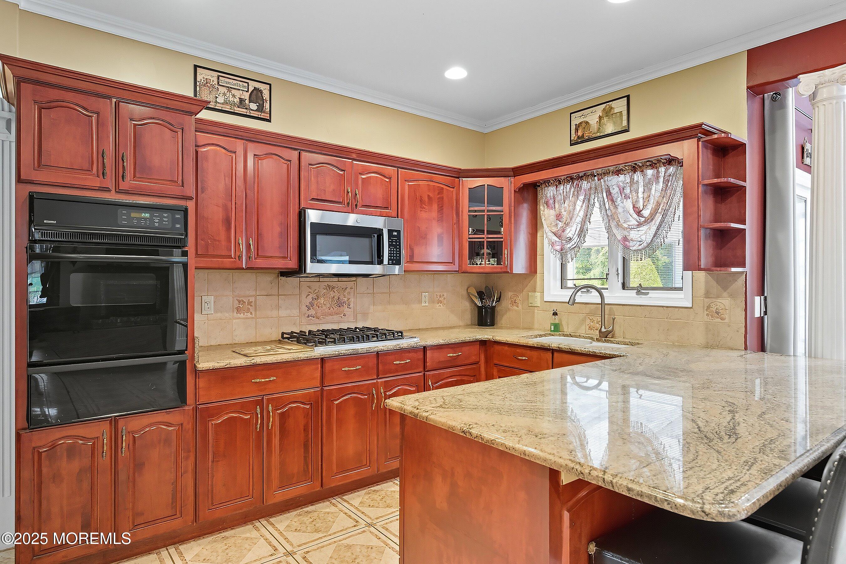 Manalapan, New Jersey, 07726, United States, 5 Bedrooms Bedrooms, ,3 BathroomsBathrooms,Residential,Active,1952450