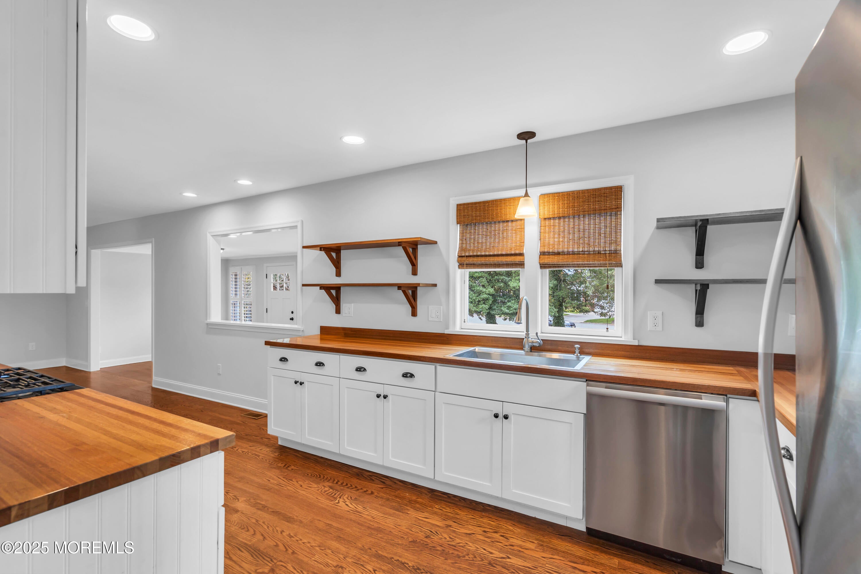 Point Pleasant Beach, New Jersey, 08742, United States, 3 Bedrooms Bedrooms, ,2 BathroomsBathrooms,Residential,Active,1969640