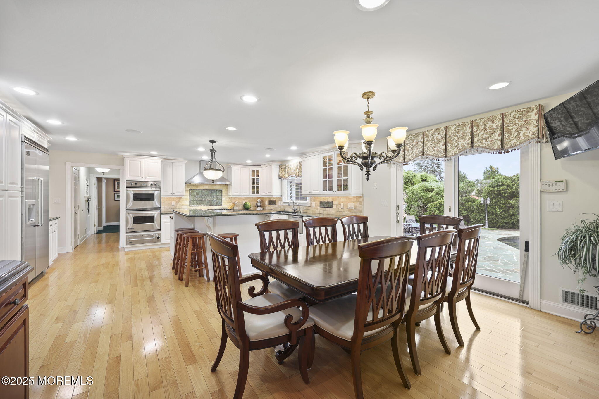 Eatontown, New Jersey, 07724, United States, 6 Bedrooms Bedrooms, ,3 BathroomsBathrooms,Residential,Active,2017488