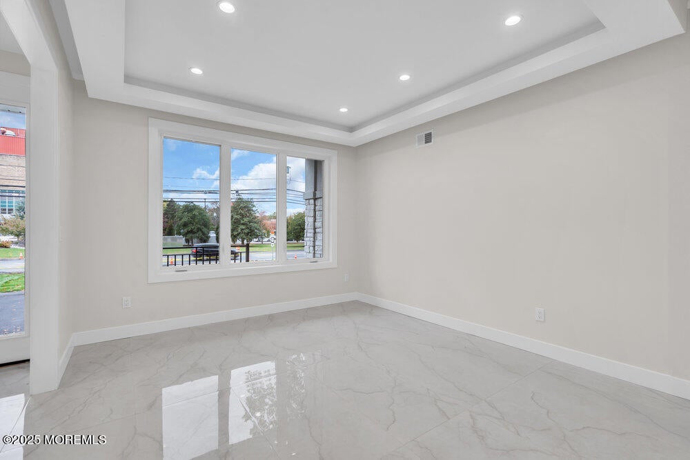 Lakewood, New Jersey, 08701, United States, 5 Bedrooms Bedrooms, ,4 BathroomsBathrooms,Residential,Active,1973269