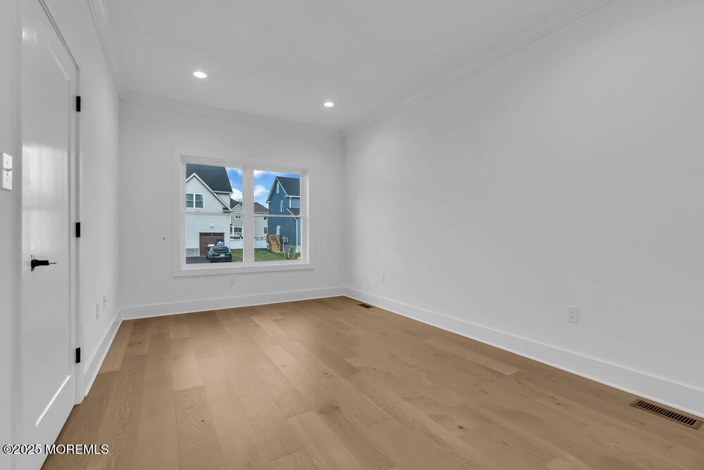 Toms River, New Jersey, 08755, United States, 5 Bedrooms Bedrooms, ,5 BathroomsBathrooms,Residential,Active,1997624