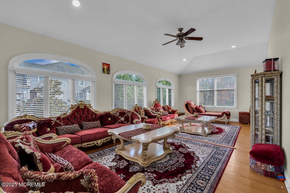 Toms River, New Jersey, 08753, United States, 5 Bedrooms Bedrooms, ,4 BathroomsBathrooms,Residential,Active,1989768