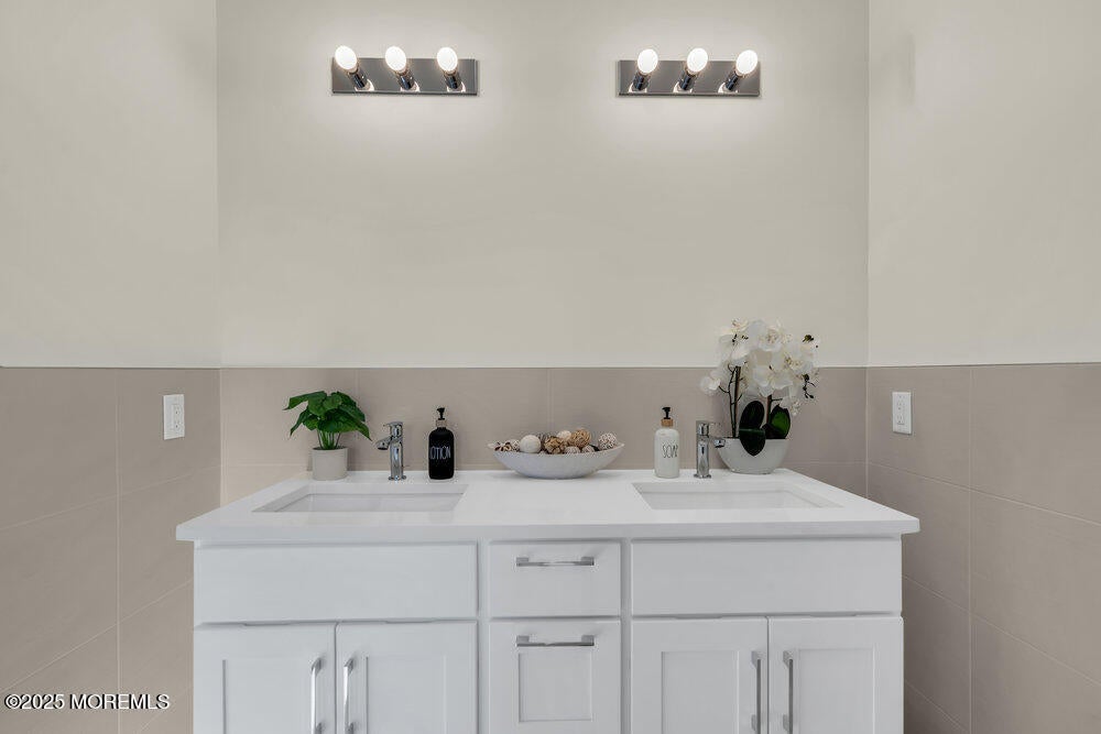 Jackson, New Jersey, 08527, United States, 6 Bedrooms Bedrooms, ,4 BathroomsBathrooms,Residential,Active,2007039