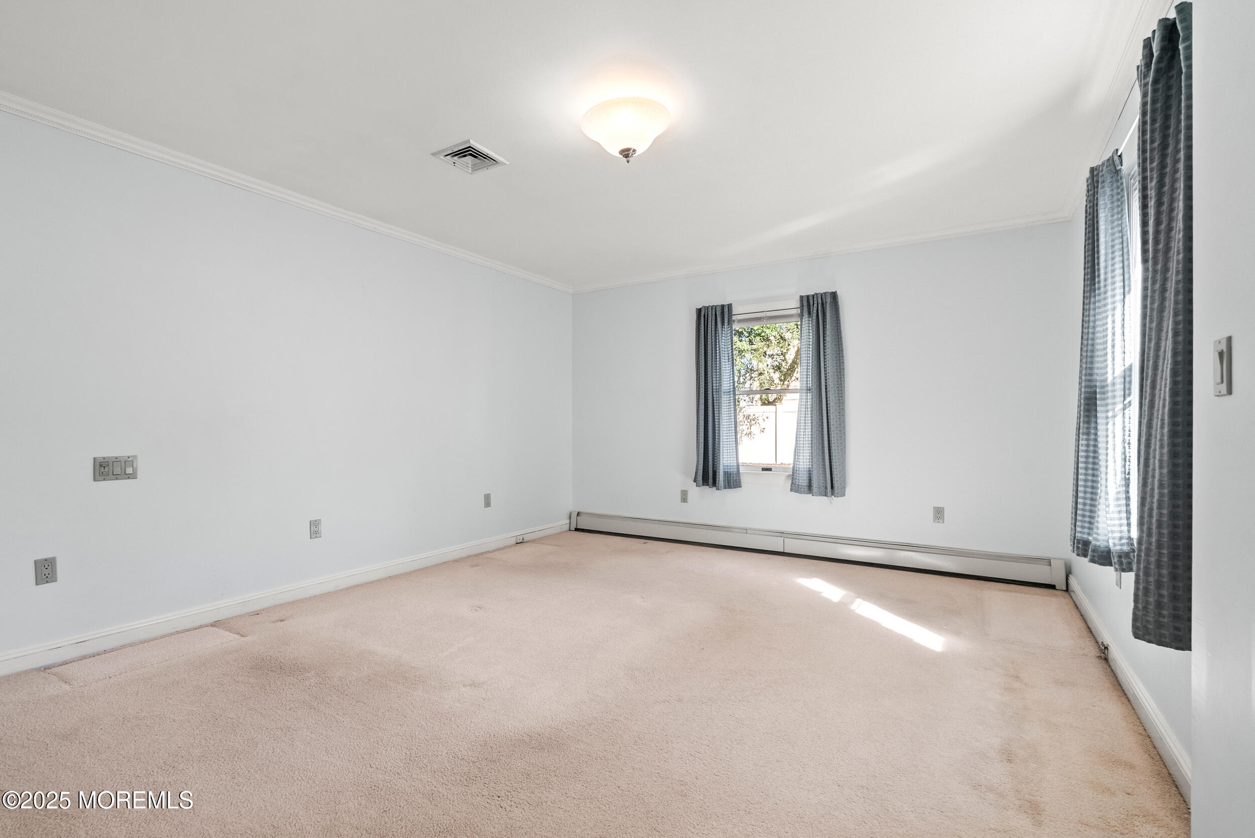 Oakhurst, New Jersey, 07755, United States, 2 Bedrooms Bedrooms, ,1 BathroomBathrooms,Residential,Active,1953714