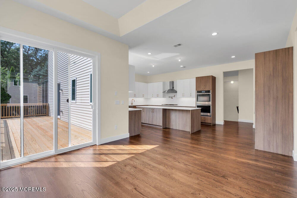 Jackson, New Jersey, 08527, United States, 6 Bedrooms Bedrooms, ,4 BathroomsBathrooms,Residential,Active,1973337