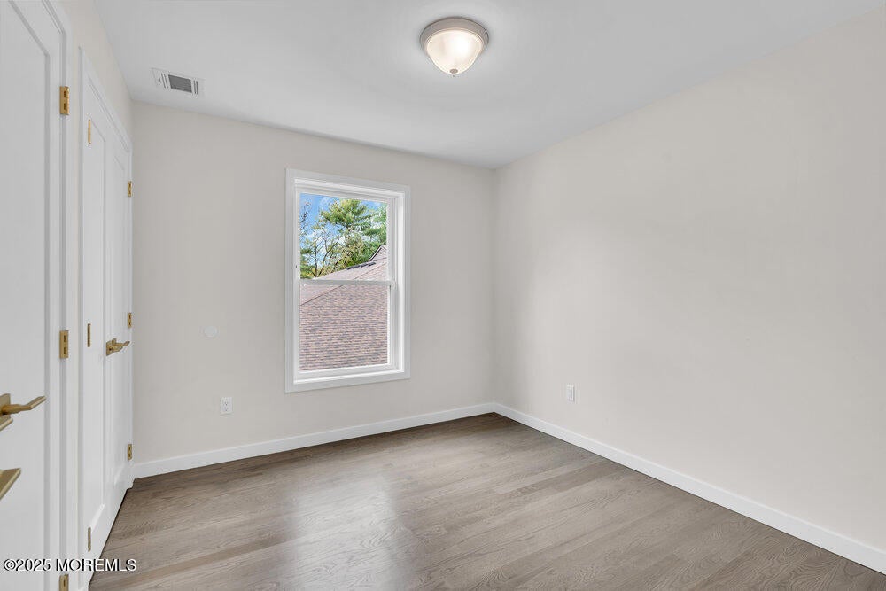 Lakewood, New Jersey, 08701, United States, 5 Bedrooms Bedrooms, ,4 BathroomsBathrooms,Residential,Active,1973269