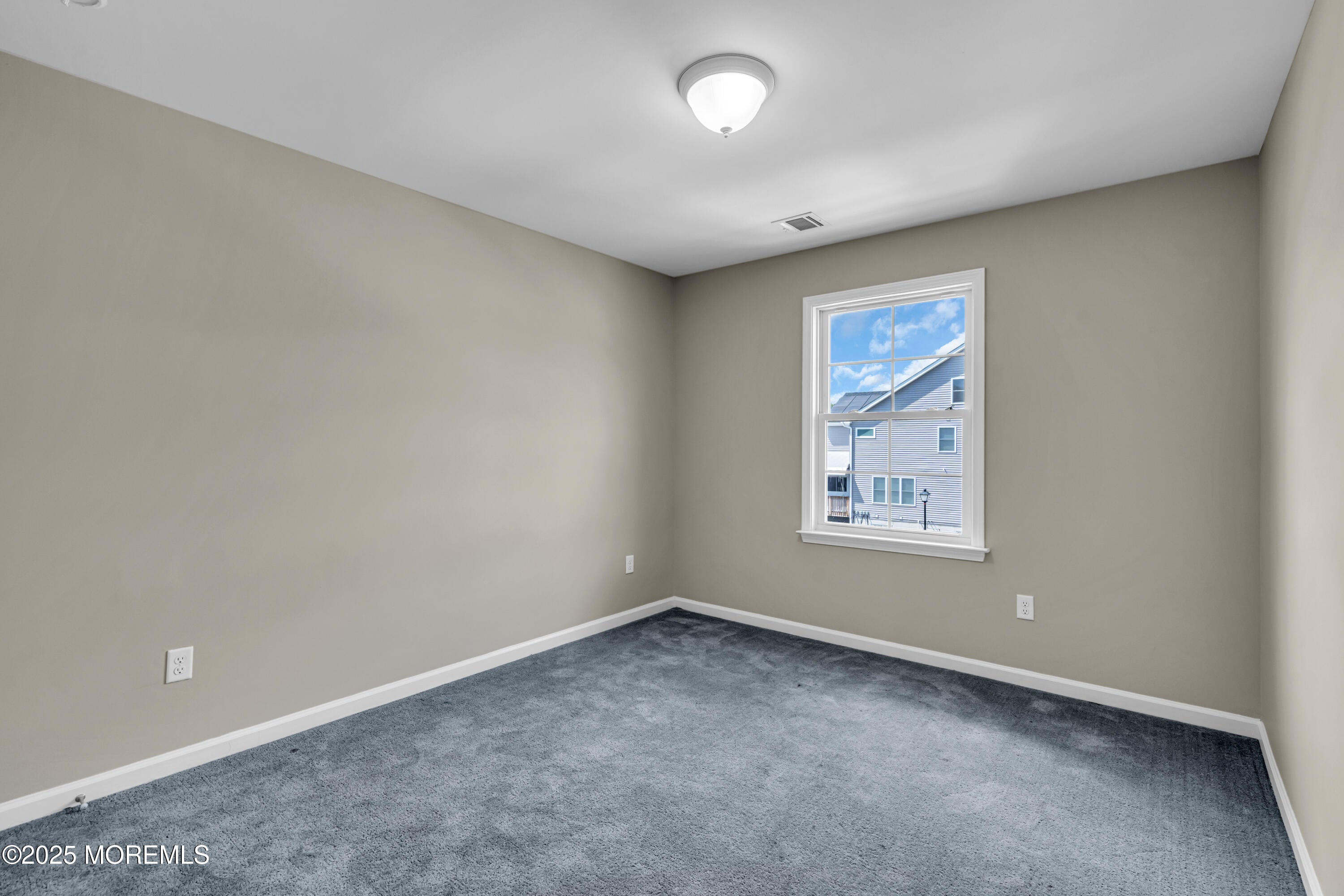Lakewood, New Jersey, 08701, United States, 5 Bedrooms Bedrooms, ,4 BathroomsBathrooms,Residential,Active,1941365