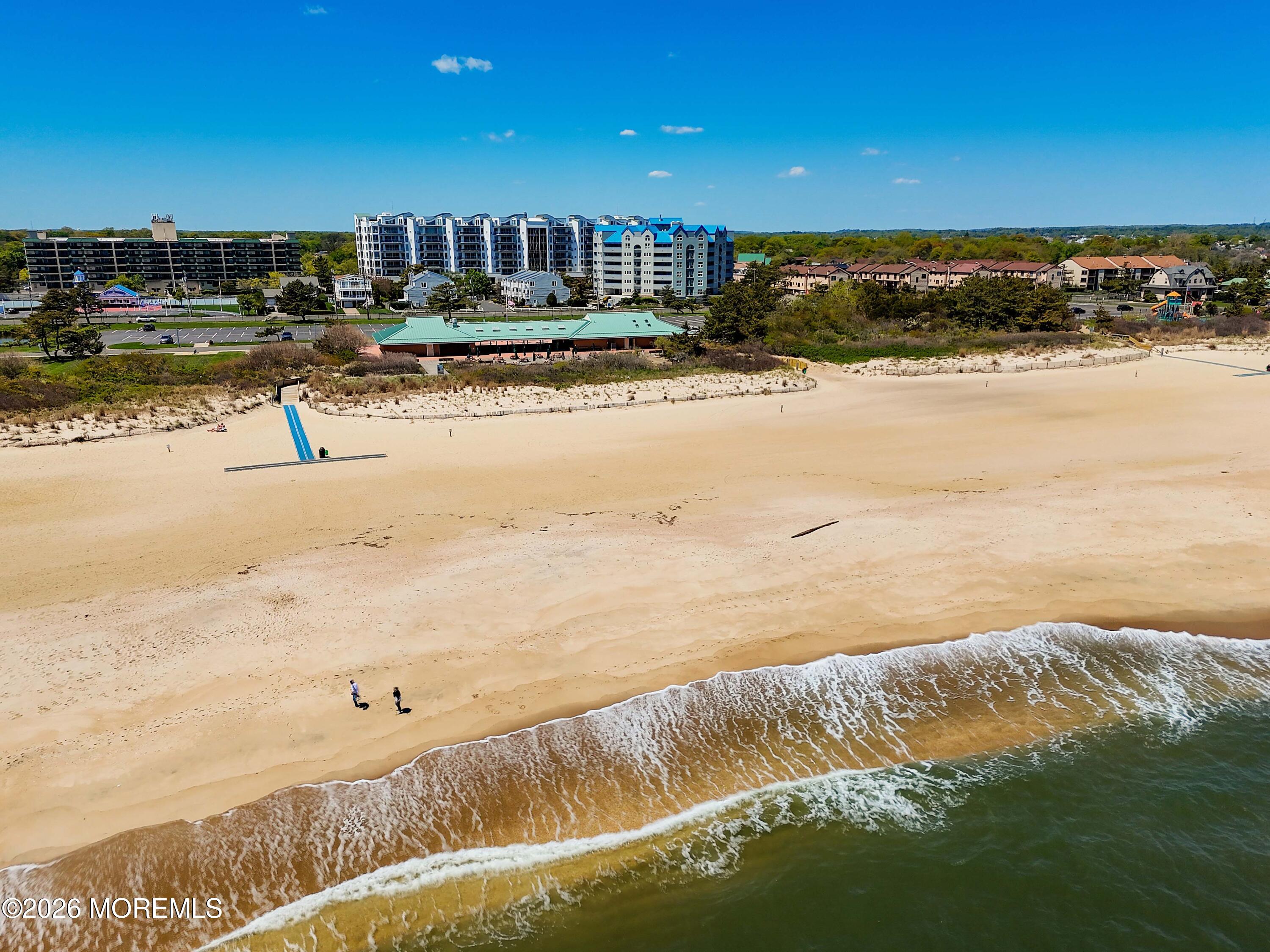 Long Branch, New Jersey, 07740, United States, 3 Bedrooms Bedrooms, ,4 BathroomsBathrooms,Residential,Active,2044541