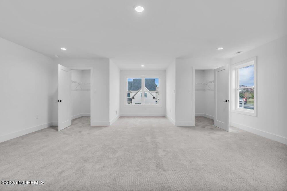 Toms River, New Jersey, 08755, United States, 5 Bedrooms Bedrooms, ,5 BathroomsBathrooms,Residential,Active,1997624