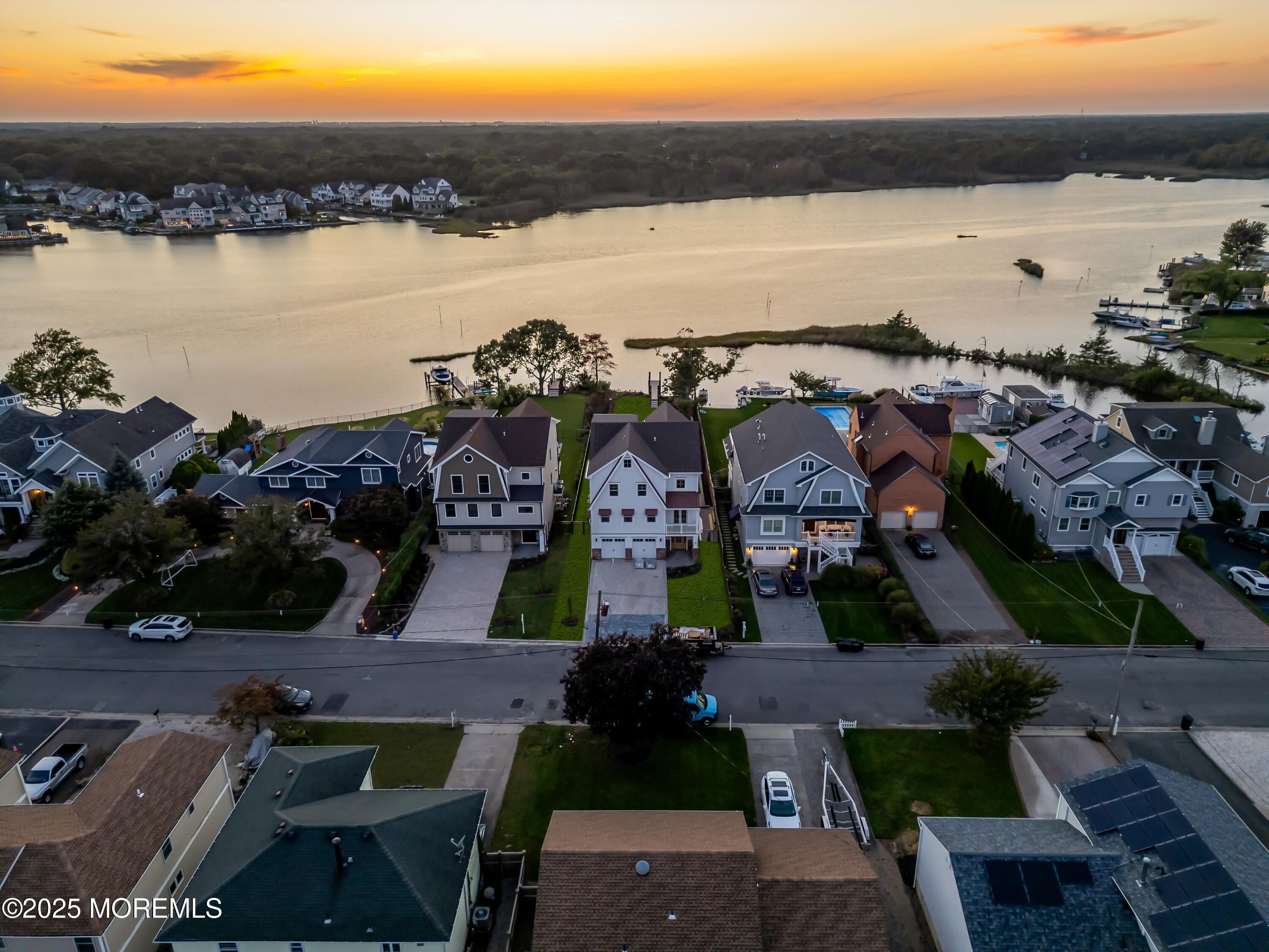 Point Pleasant, New Jersey, 08742, United States, 5 Bedrooms Bedrooms, ,4 BathroomsBathrooms,Residential,Active,1992294