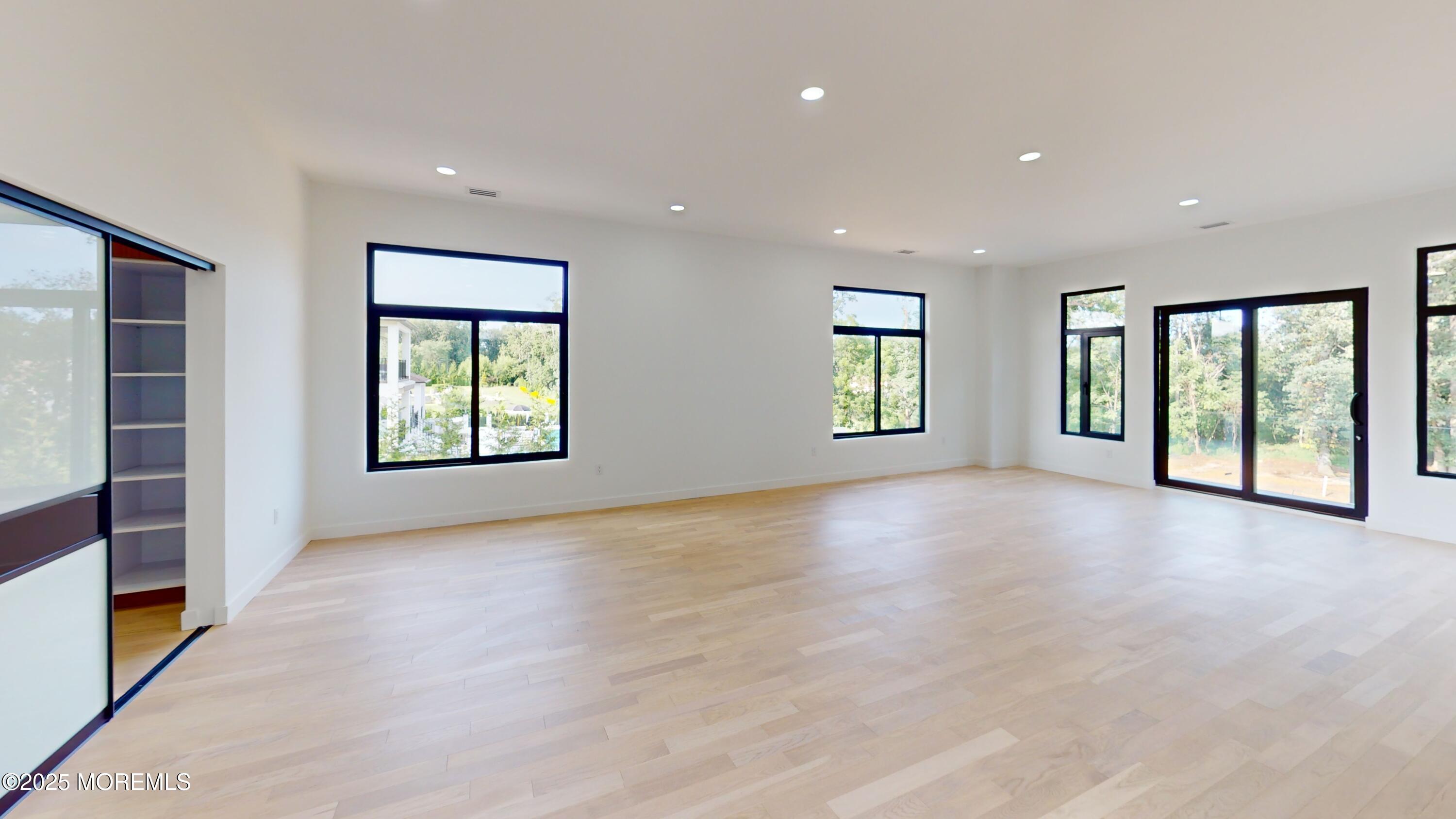 Marlboro, New Jersey, 07746, United States, 5 Bedrooms Bedrooms, ,5 BathroomsBathrooms,Residential,Active,1929654