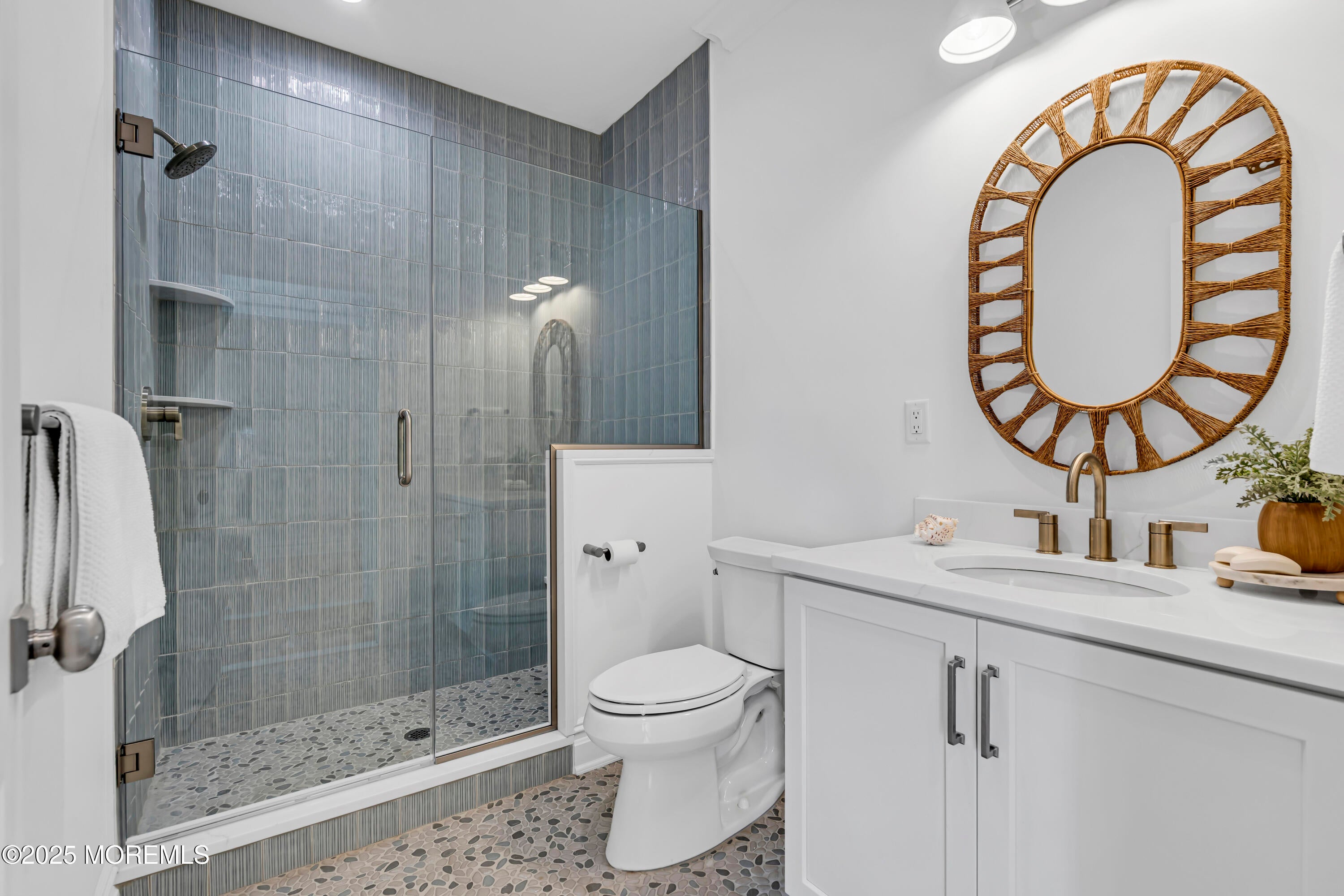 Mantoloking, New Jersey, 08738, United States, 6 Bedrooms Bedrooms, ,6 BathroomsBathrooms,Residential,Active,1904143