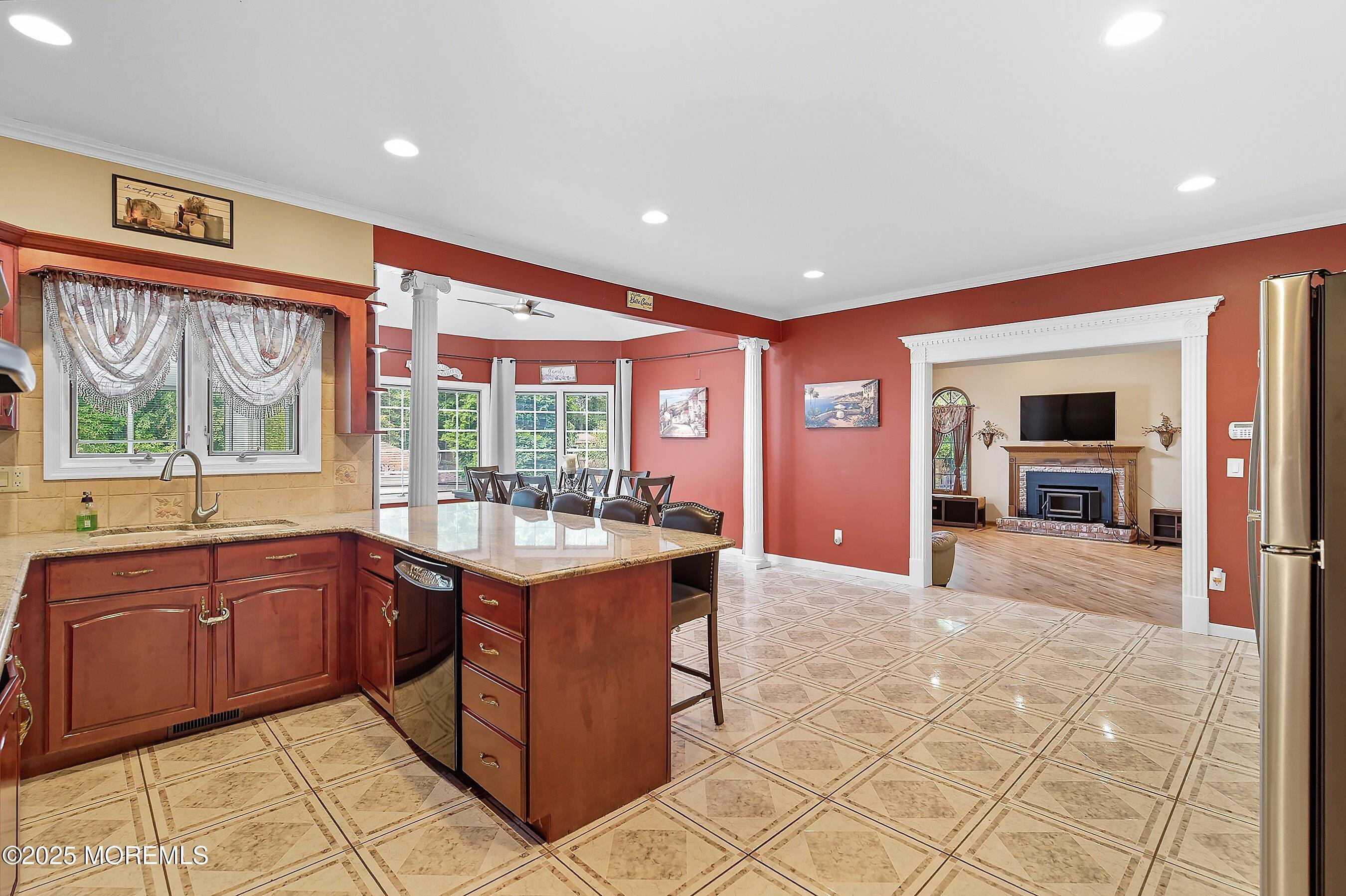 Manalapan, New Jersey, 07726, United States, 5 Bedrooms Bedrooms, ,3 BathroomsBathrooms,Residential,Active,1952450