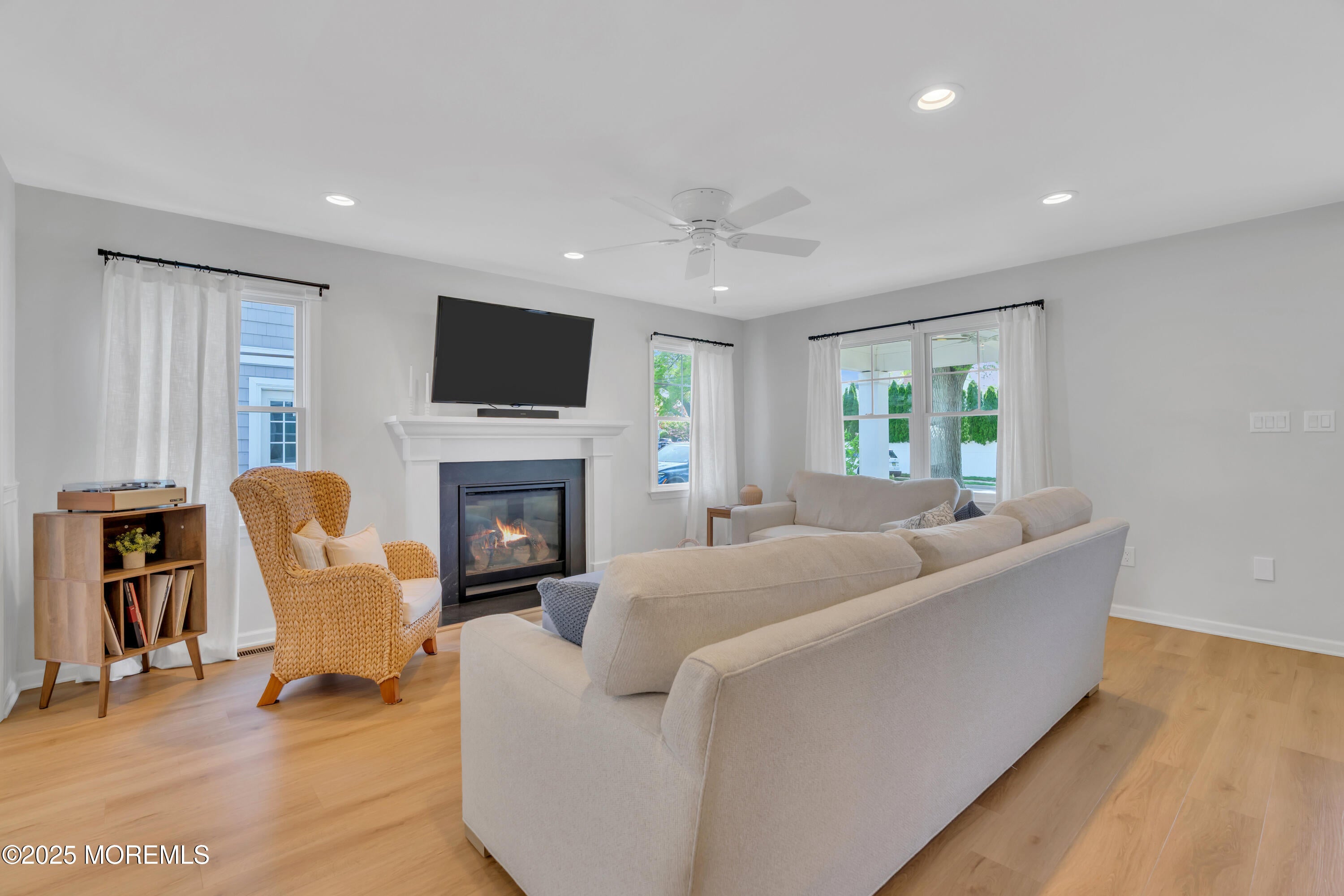 Point Pleasant Beach, New Jersey, 08742, United States, 4 Bedrooms Bedrooms, ,3 BathroomsBathrooms,Residential,Active,2008914