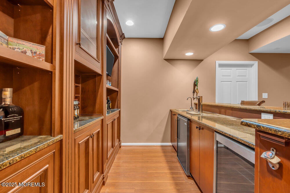 Manalapan, New Jersey, 07726, United States, 4 Bedrooms Bedrooms, ,4 BathroomsBathrooms,Residential,Active,1871928