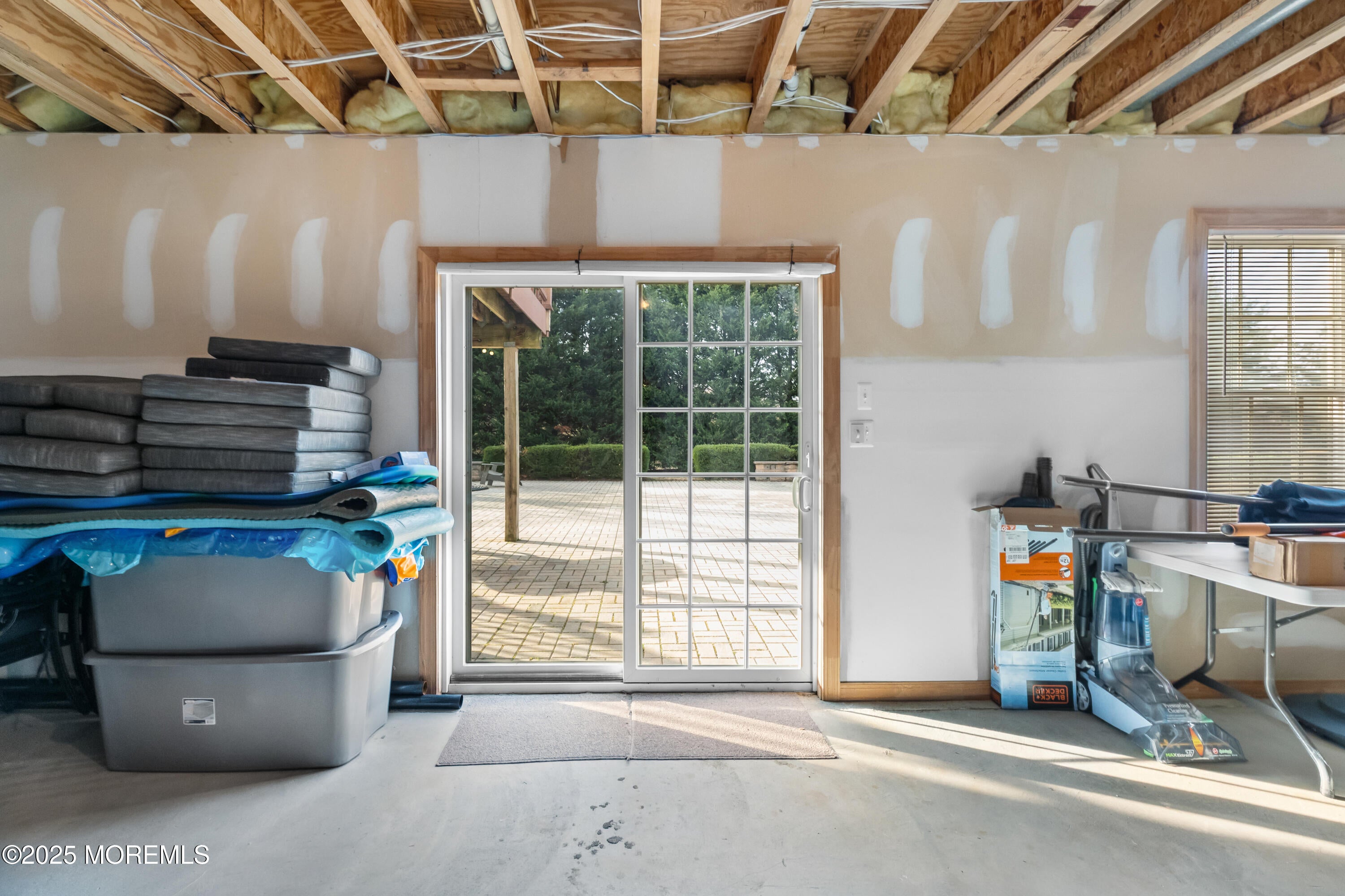 Millstone, New Jersey, 08510, United States, 4 Bedrooms Bedrooms, ,3 BathroomsBathrooms,Residential,Pending,2007227