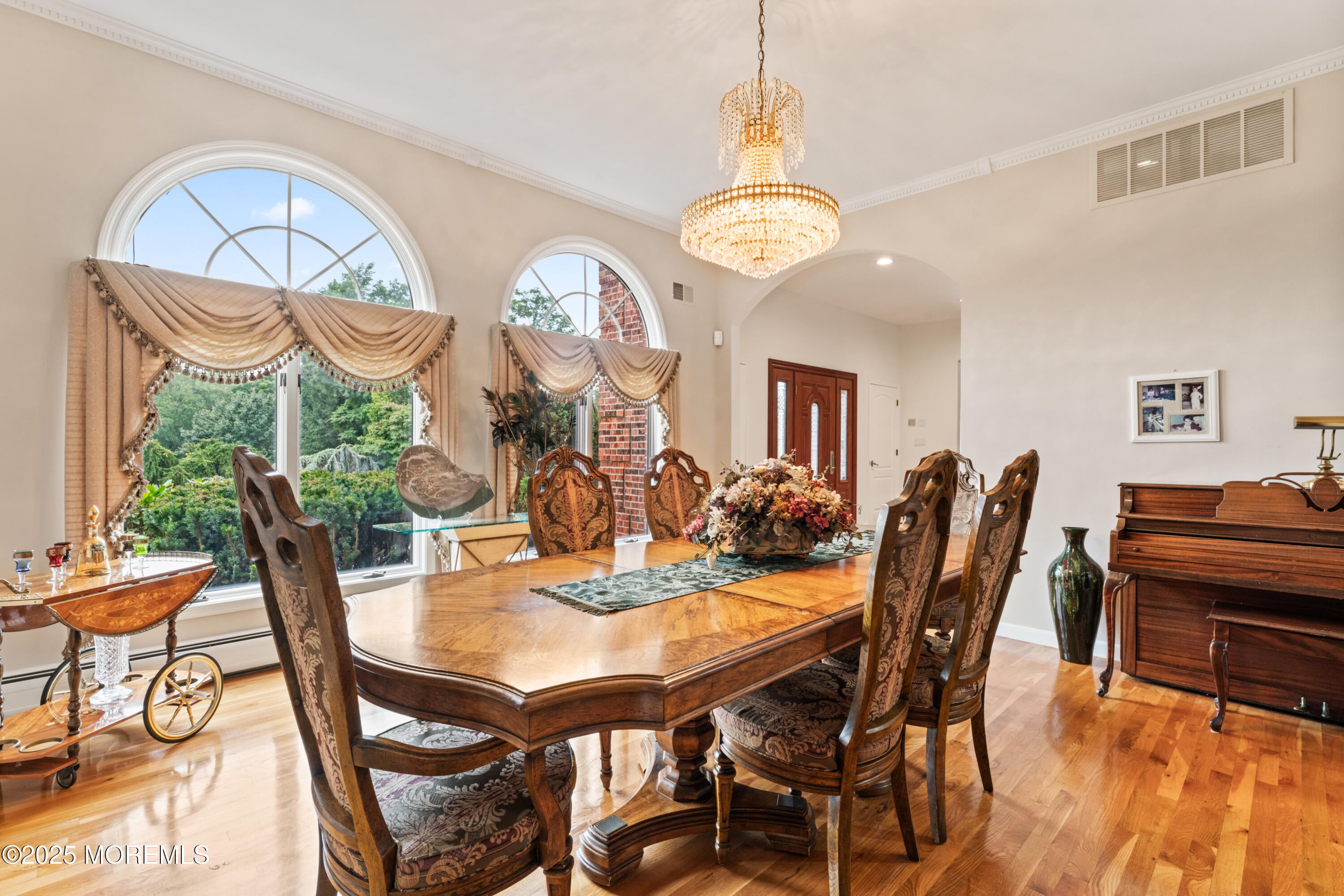 Manalapan, New Jersey, 07726, United States, 4 Bedrooms Bedrooms, ,4 BathroomsBathrooms,Residential,Pending,1909603