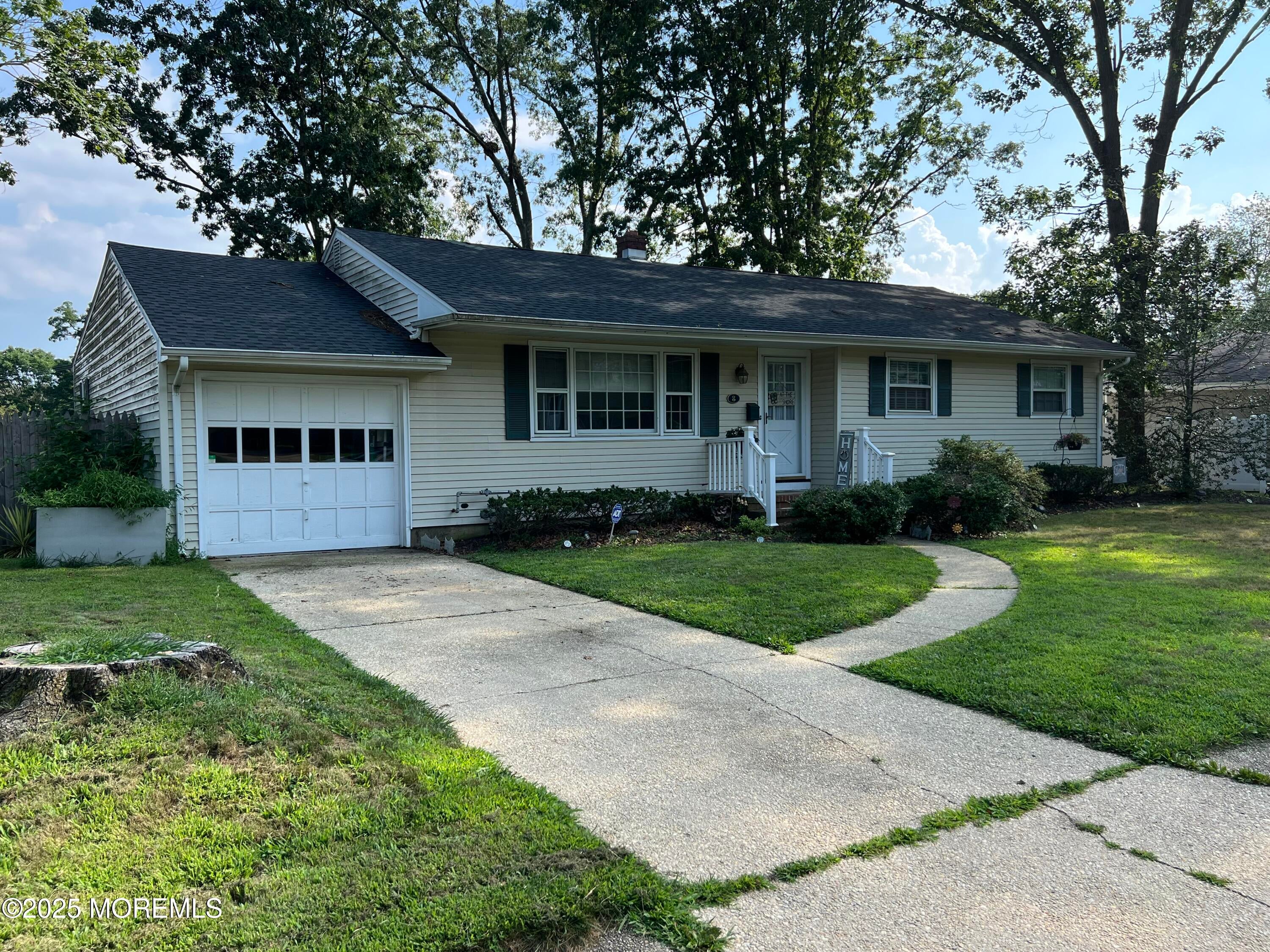 Oakhurst, New Jersey, 07755, United States, 4 Bedrooms Bedrooms, ,2 BathroomsBathrooms,Residential,Active,1905065